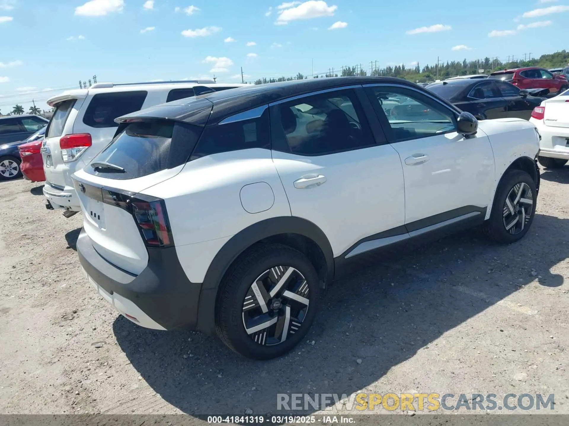 4 Photograph of a damaged car 3N8AP6CA9SL340751 NISSAN KICKS 2025