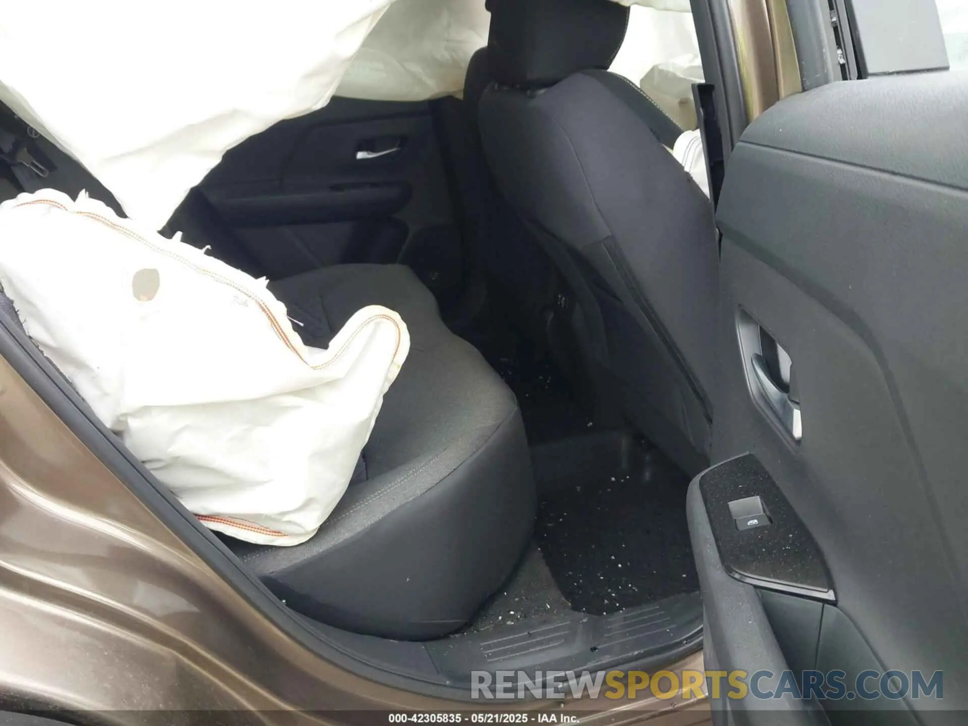 8 Photograph of a damaged car 3N8AP6CAXSL354013 NISSAN KICKS 2025