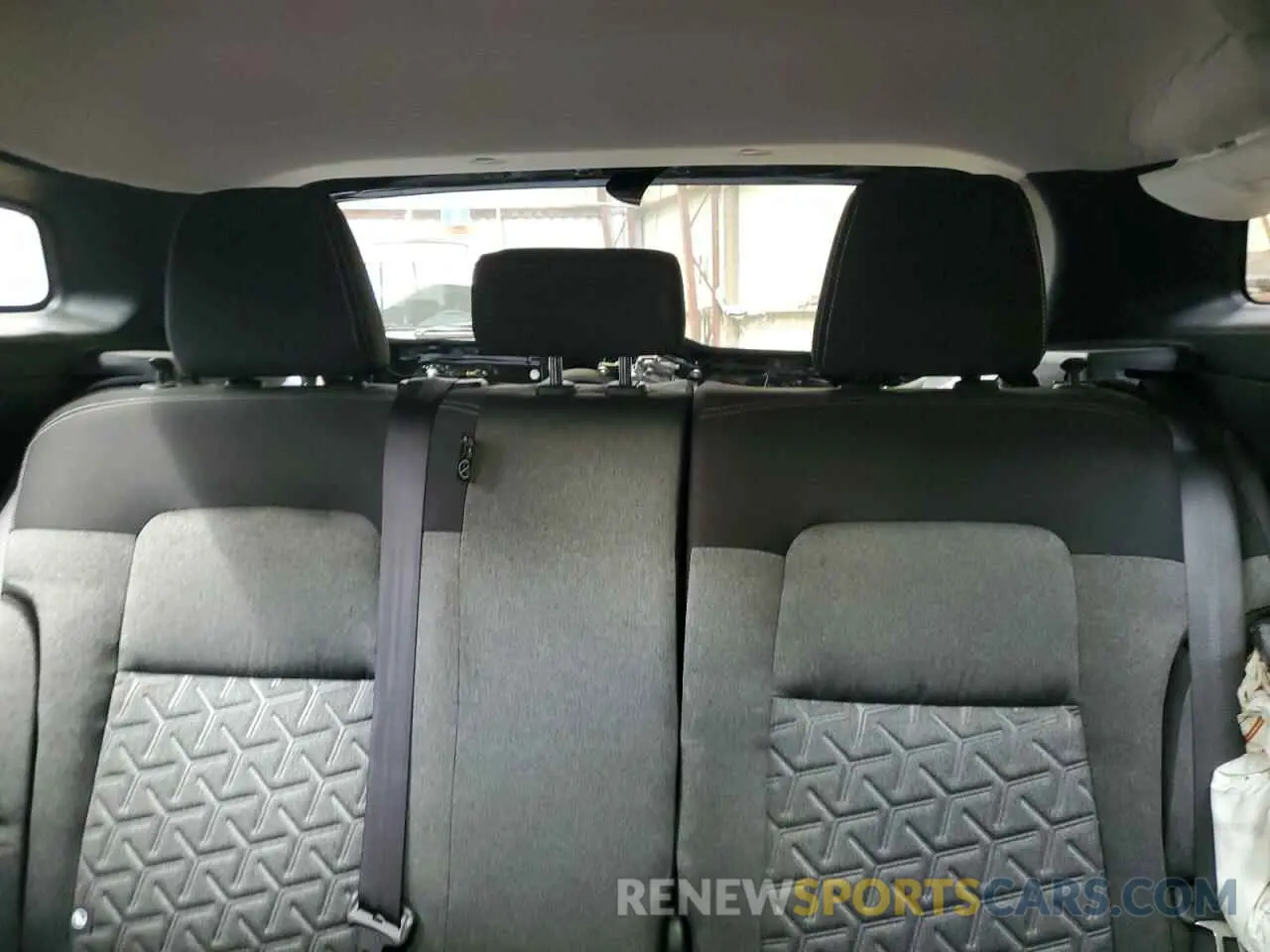 10 Photograph of a damaged car 3N8AP6CB0SL324981 NISSAN KICKS 2025