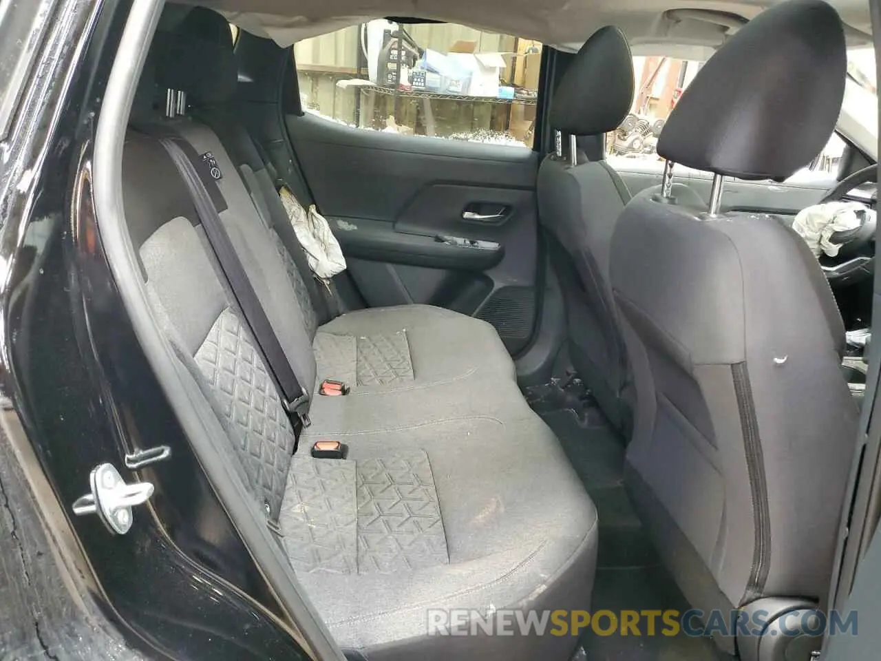 11 Photograph of a damaged car 3N8AP6CB0SL324981 NISSAN KICKS 2025