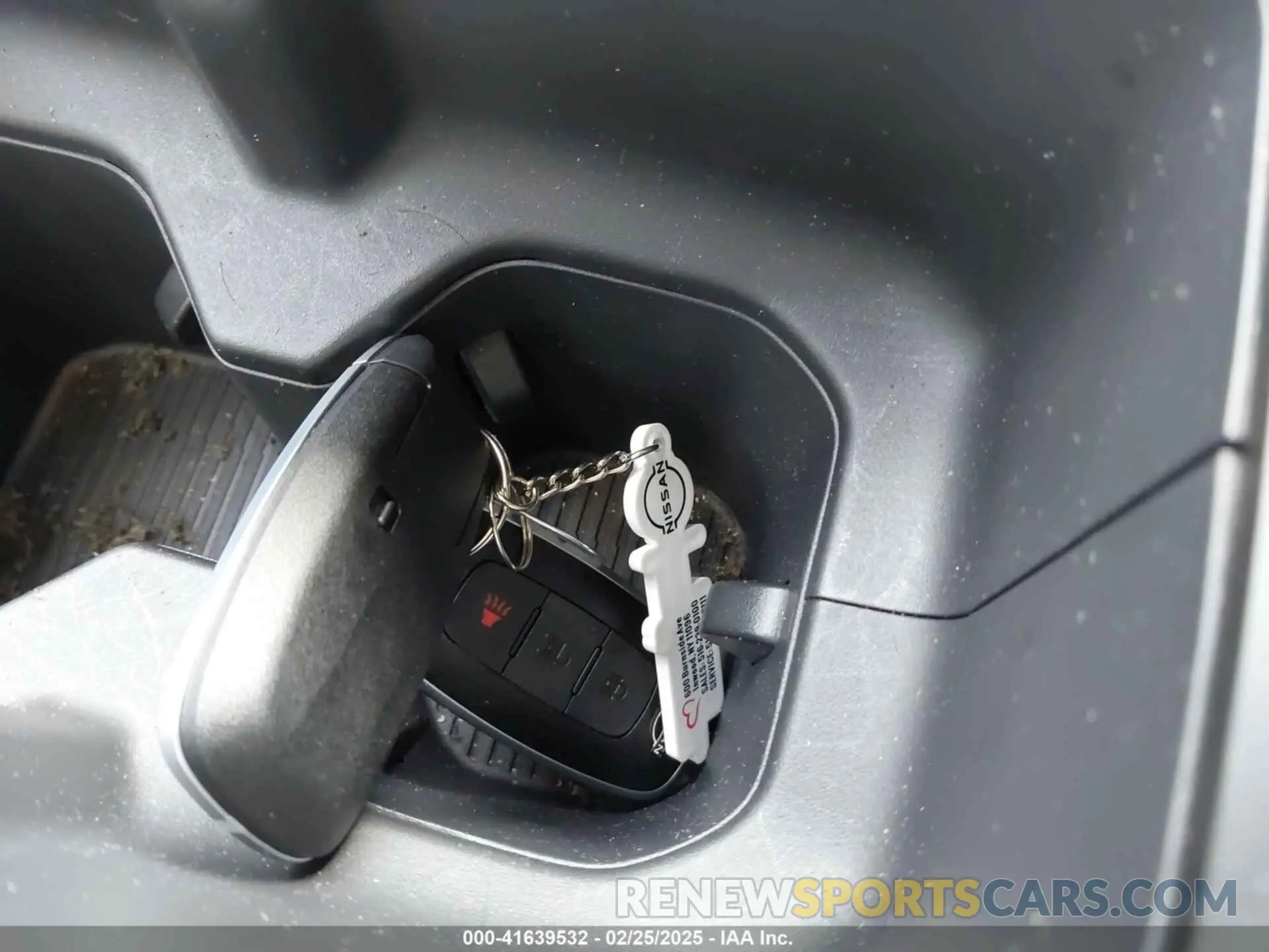 11 Photograph of a damaged car 3N8AP6CB0SL341585 NISSAN KICKS 2025