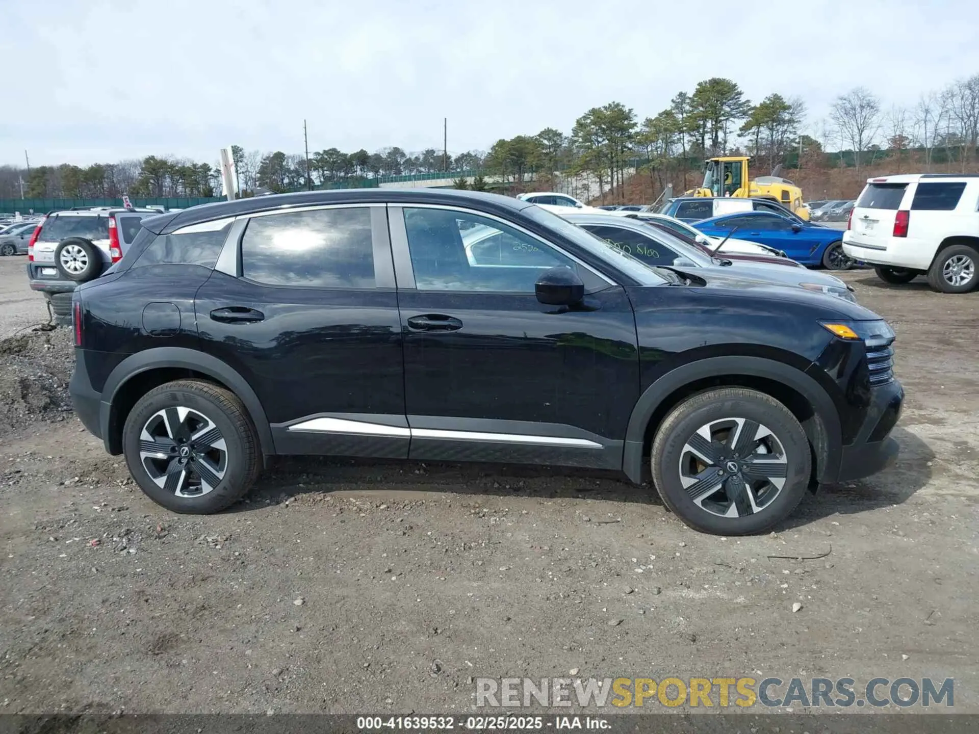 13 Photograph of a damaged car 3N8AP6CB0SL341585 NISSAN KICKS 2025