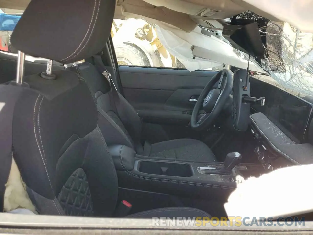 7 Photograph of a damaged car 3N8AP6CB3SL333299 NISSAN KICKS 2025
