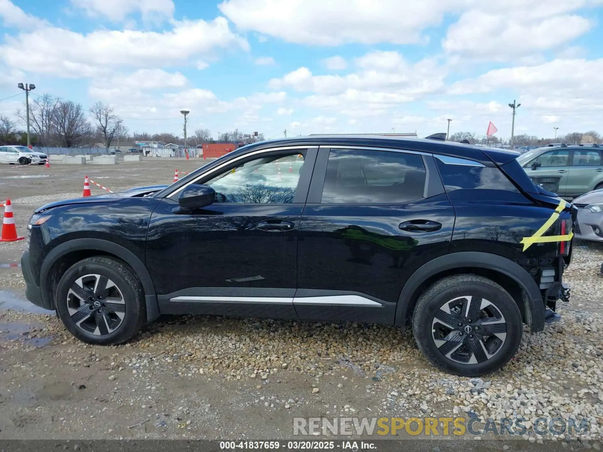 15 Photograph of a damaged car 3N8AP6CB5SL311157 NISSAN KICKS 2025