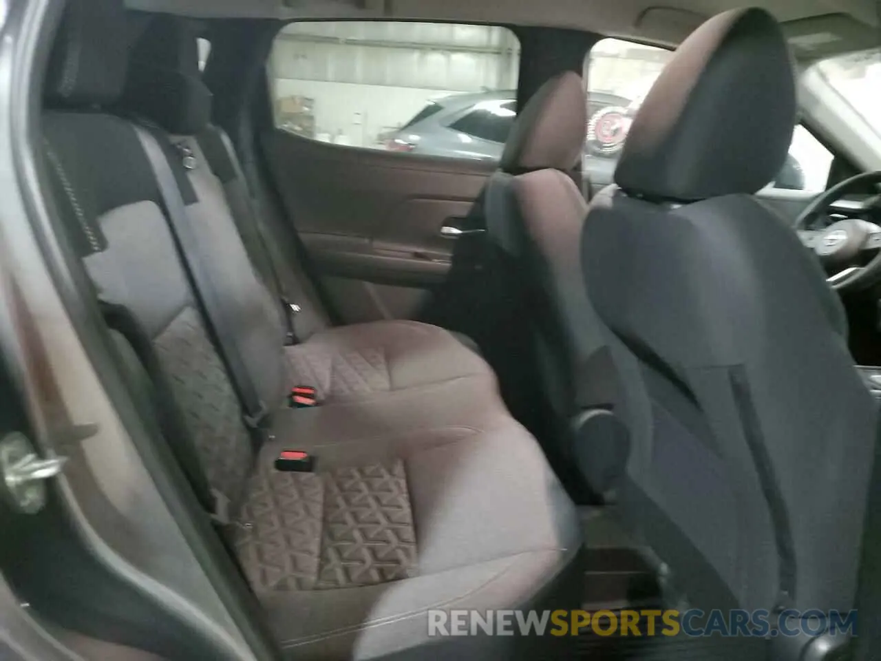 11 Photograph of a damaged car 3N8AP6CB5SL318447 NISSAN KICKS 2025