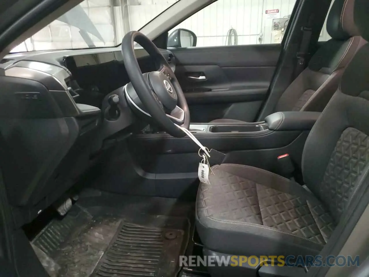 7 Photograph of a damaged car 3N8AP6CB5SL318447 NISSAN KICKS 2025