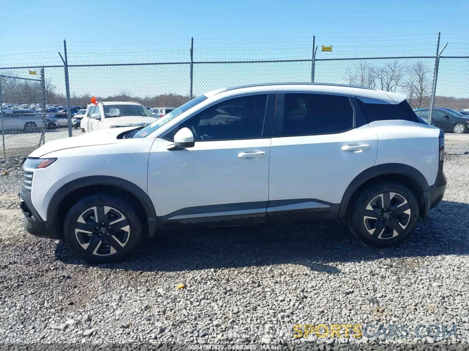 15 Photograph of a damaged car 3N8AP6CB6SL365969 NISSAN KICKS 2025