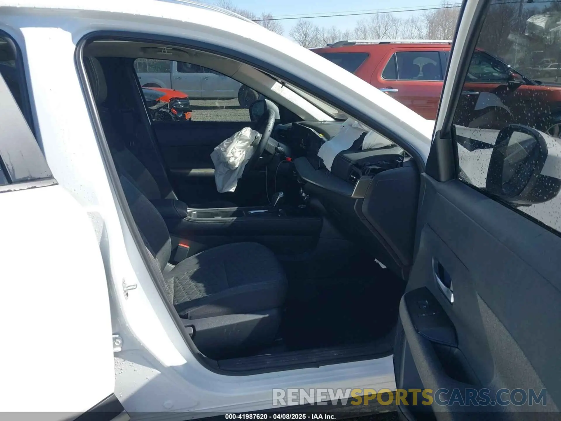 5 Photograph of a damaged car 3N8AP6CB6SL365969 NISSAN KICKS 2025