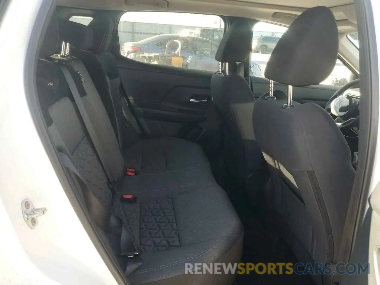 11 Photograph of a damaged car 3N8AP6CB7SL309121 NISSAN KICKS 2025