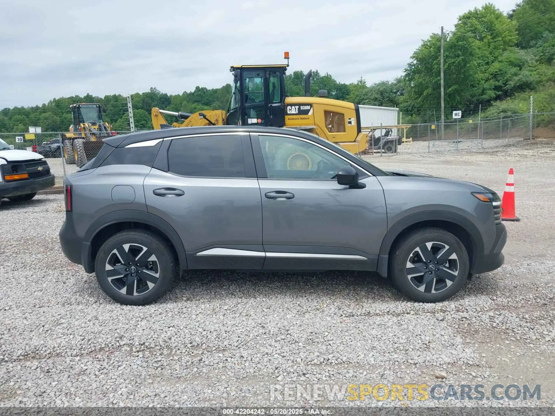 13 Photograph of a damaged car 3N8AP6CB7SL315954 NISSAN KICKS 2025