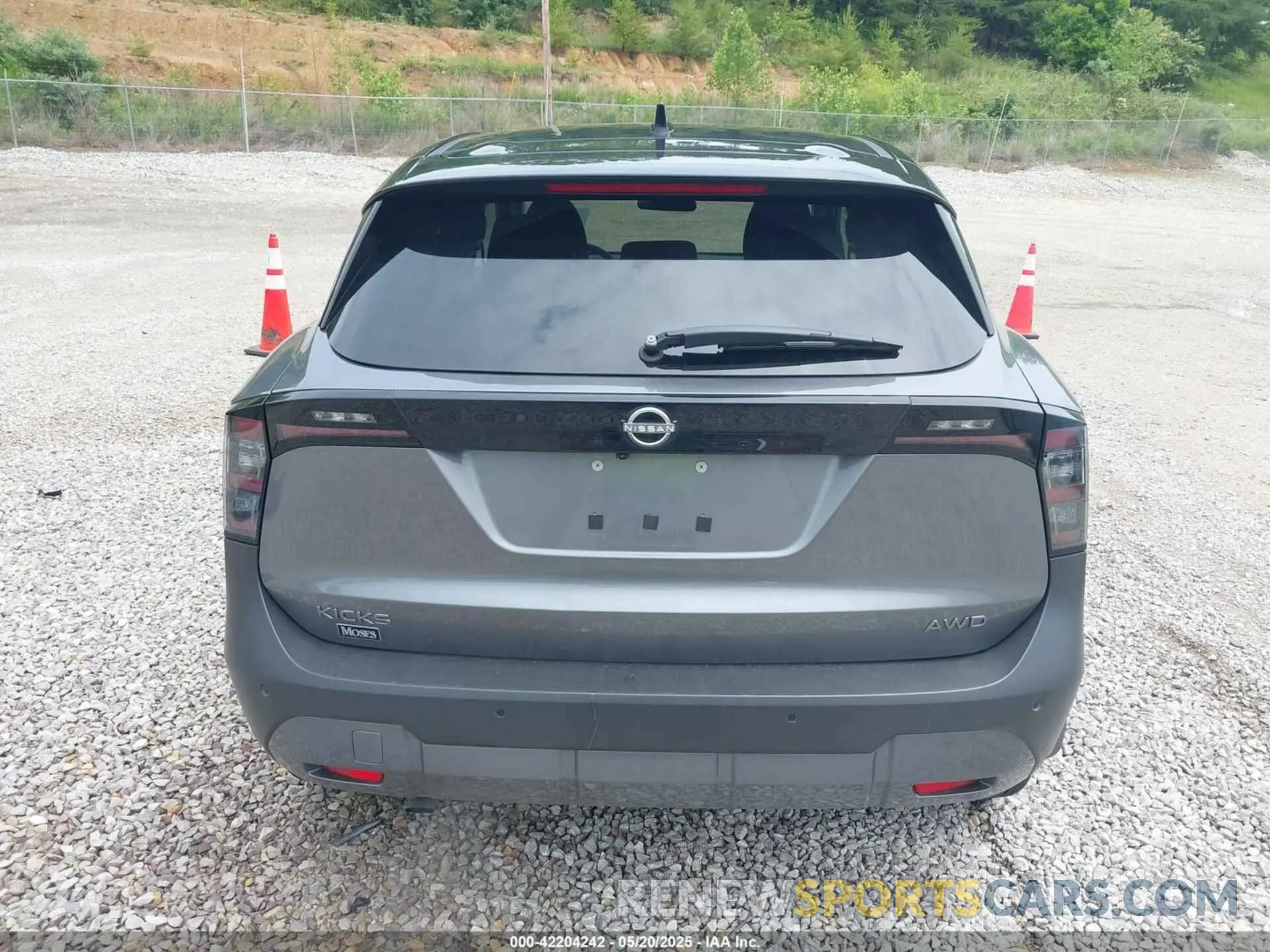 16 Photograph of a damaged car 3N8AP6CB7SL315954 NISSAN KICKS 2025