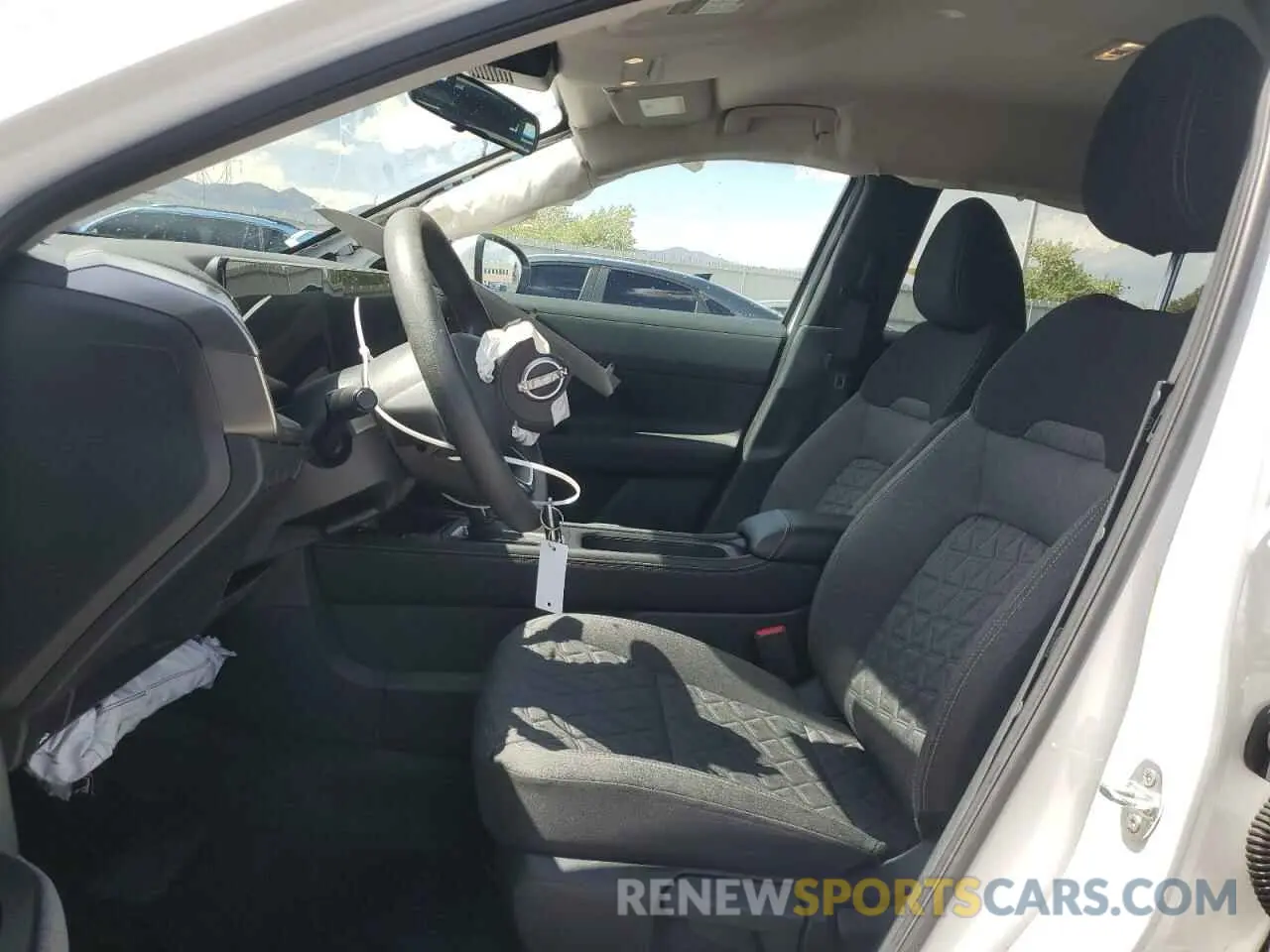 7 Photograph of a damaged car 3N8AP6CB8SL300282 NISSAN KICKS 2025