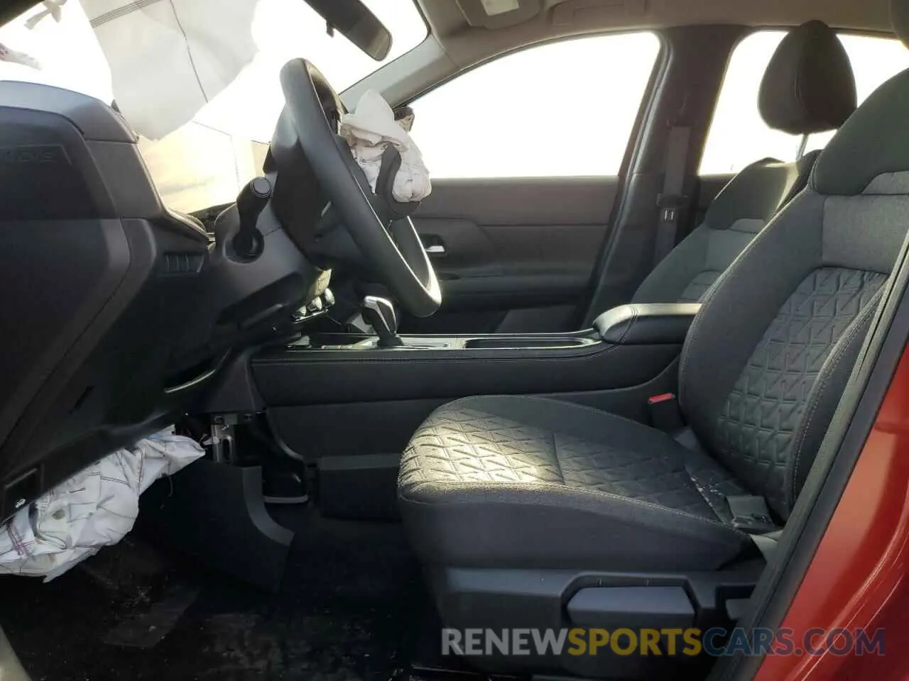 7 Photograph of a damaged car 3N8AP6CB8SL301691 NISSAN KICKS 2025