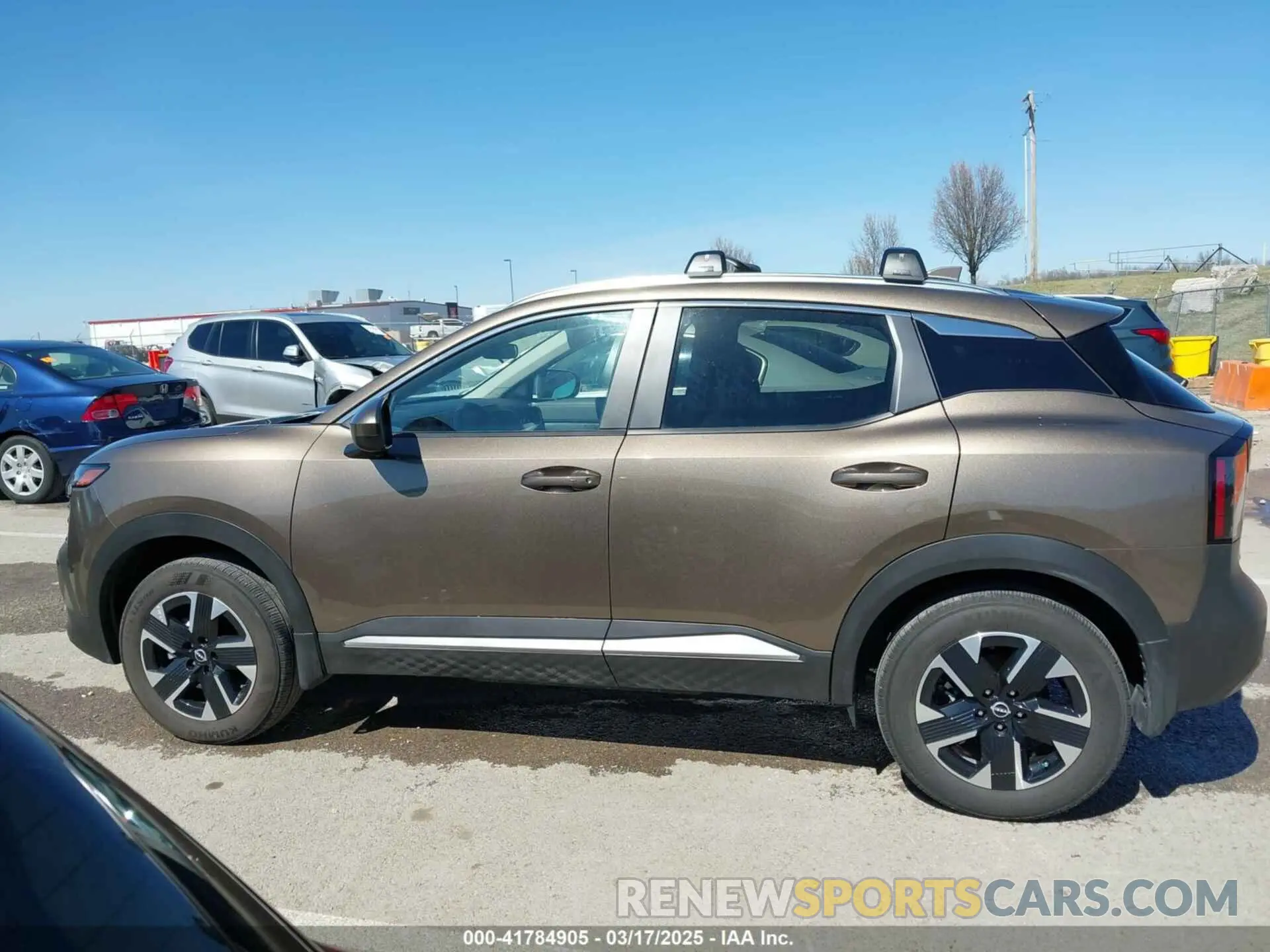 15 Photograph of a damaged car 3N8AP6CBXSL307346 NISSAN KICKS 2025