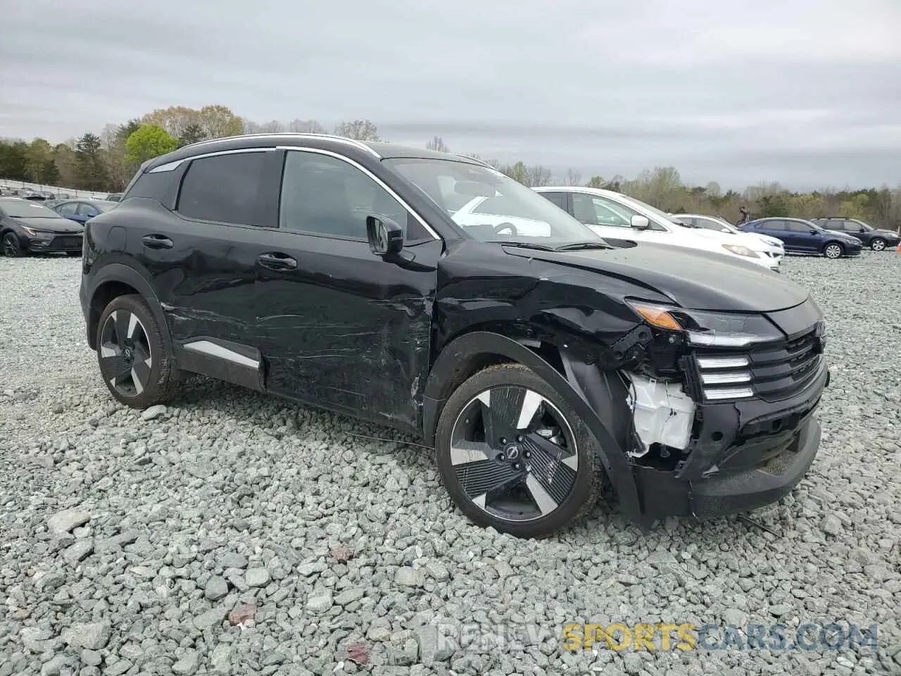 4 Photograph of a damaged car 3N8AP6DA0SL335260 NISSAN KICKS 2025