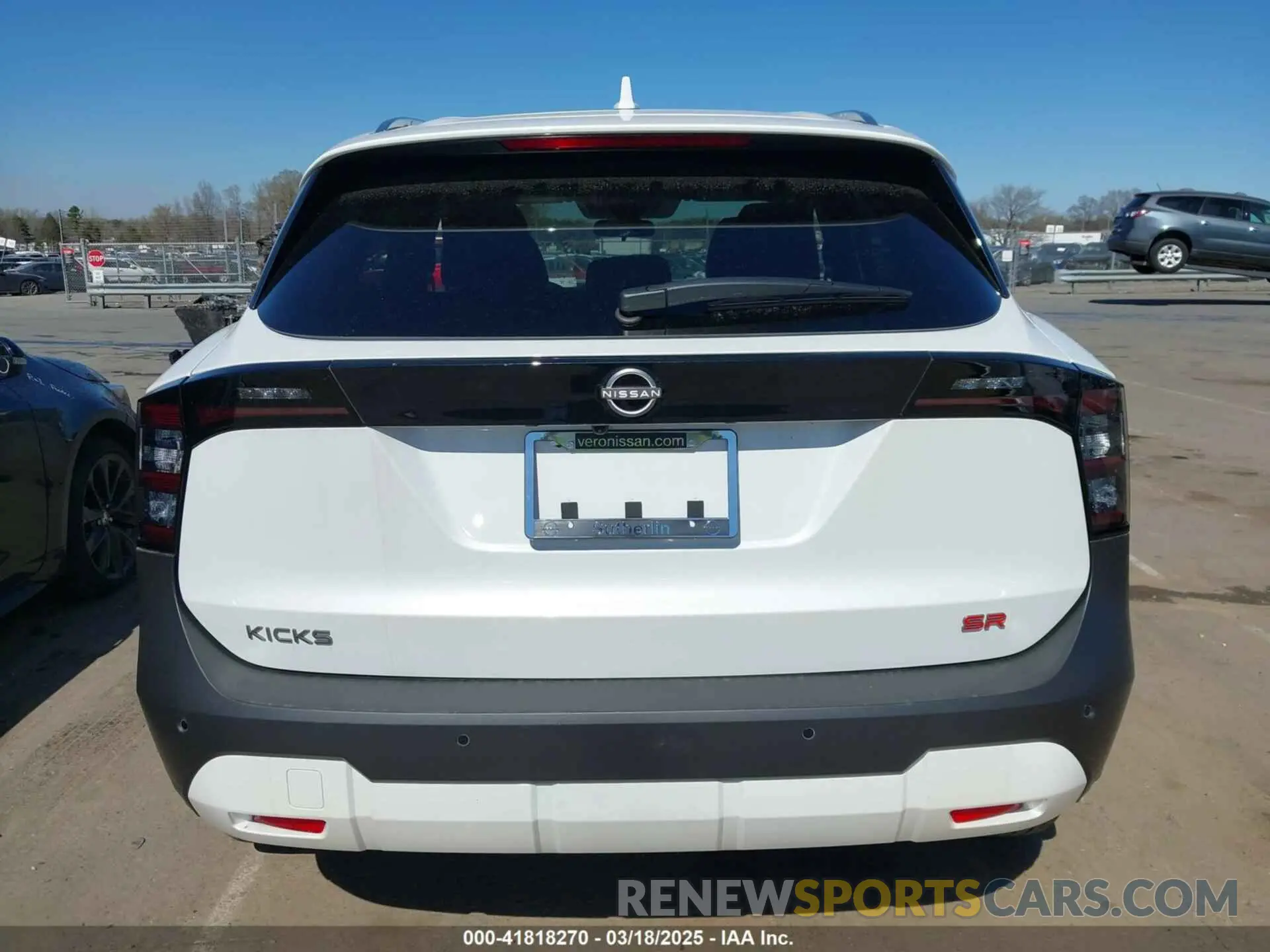 17 Photograph of a damaged car 3N8AP6DA0SL336411 NISSAN KICKS 2025