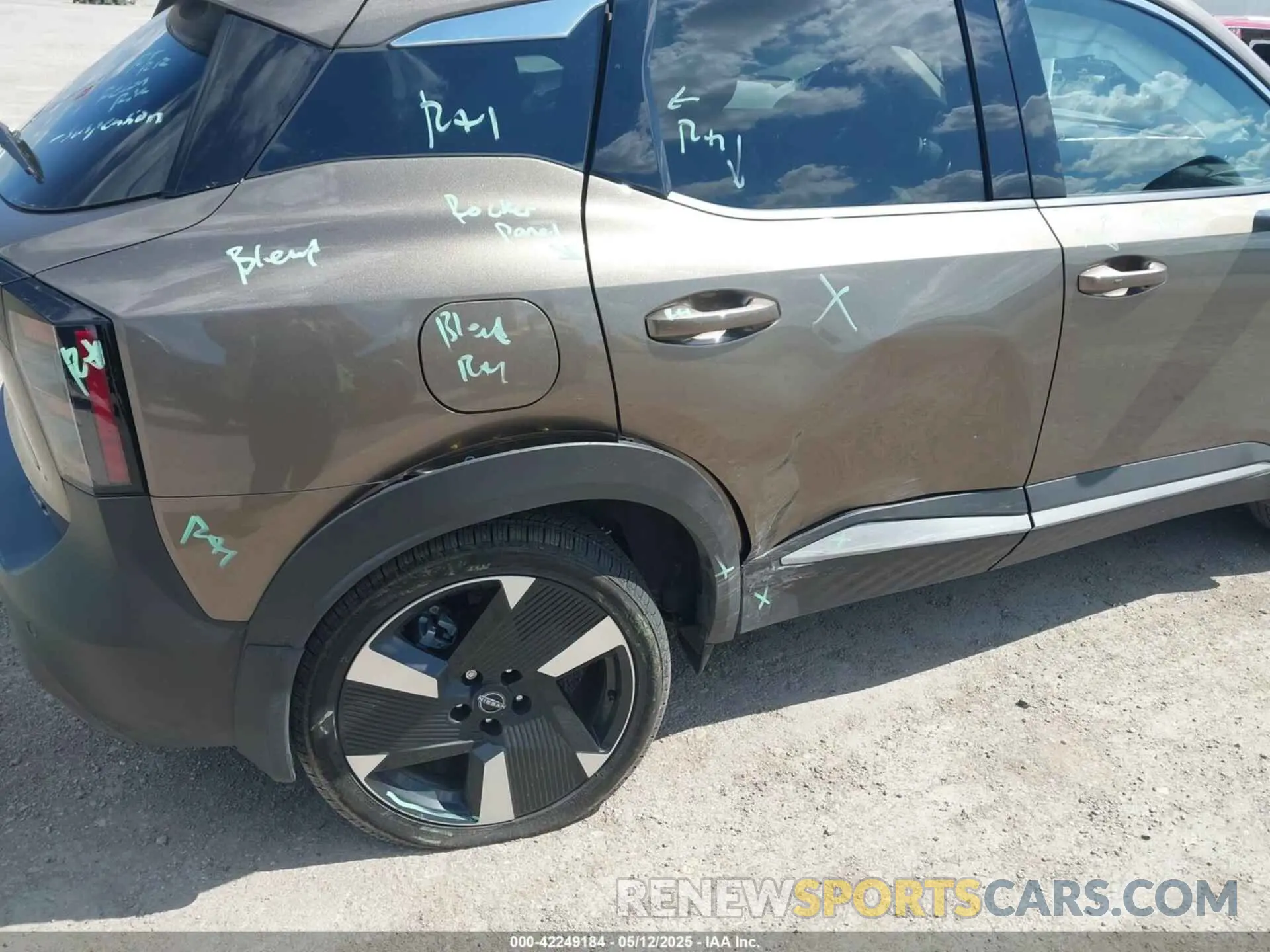 6 Photograph of a damaged car 3N8AP6DA1SL336580 NISSAN KICKS 2025