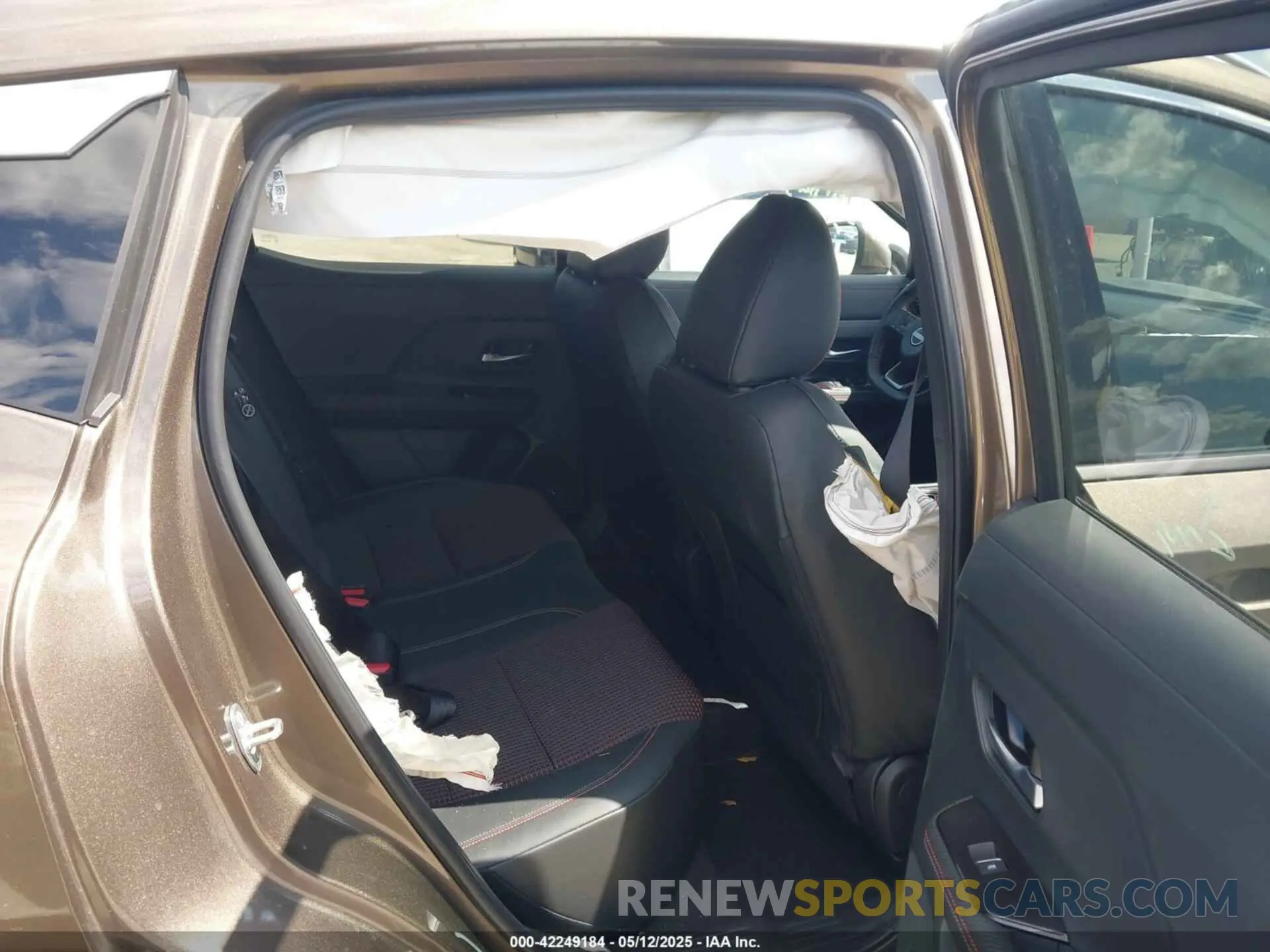 8 Photograph of a damaged car 3N8AP6DA1SL336580 NISSAN KICKS 2025