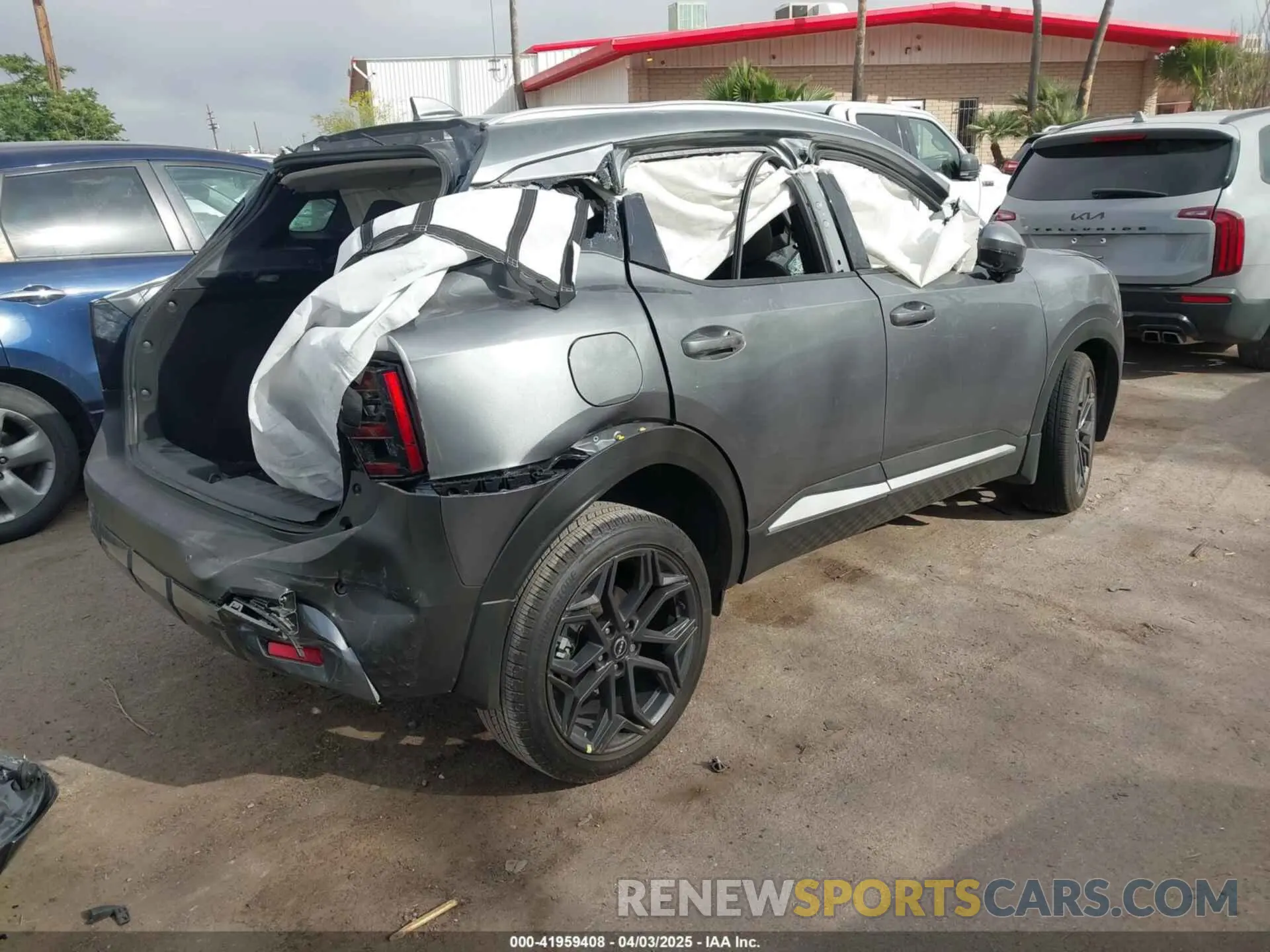 4 Photograph of a damaged car 3N8AP6DA3SL365384 NISSAN KICKS 2025