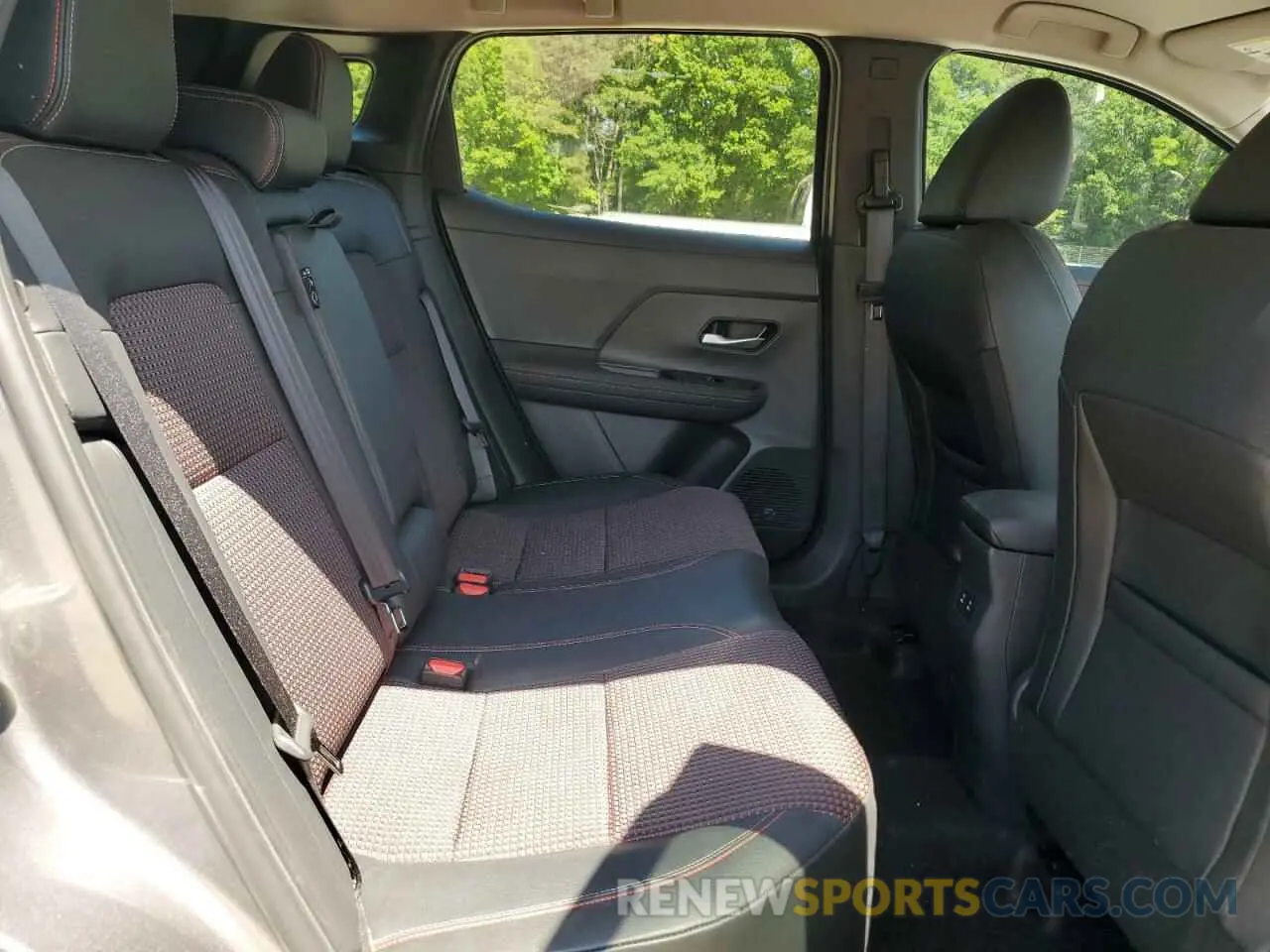 11 Photograph of a damaged car 3N8AP6DA8SL317055 NISSAN KICKS 2025