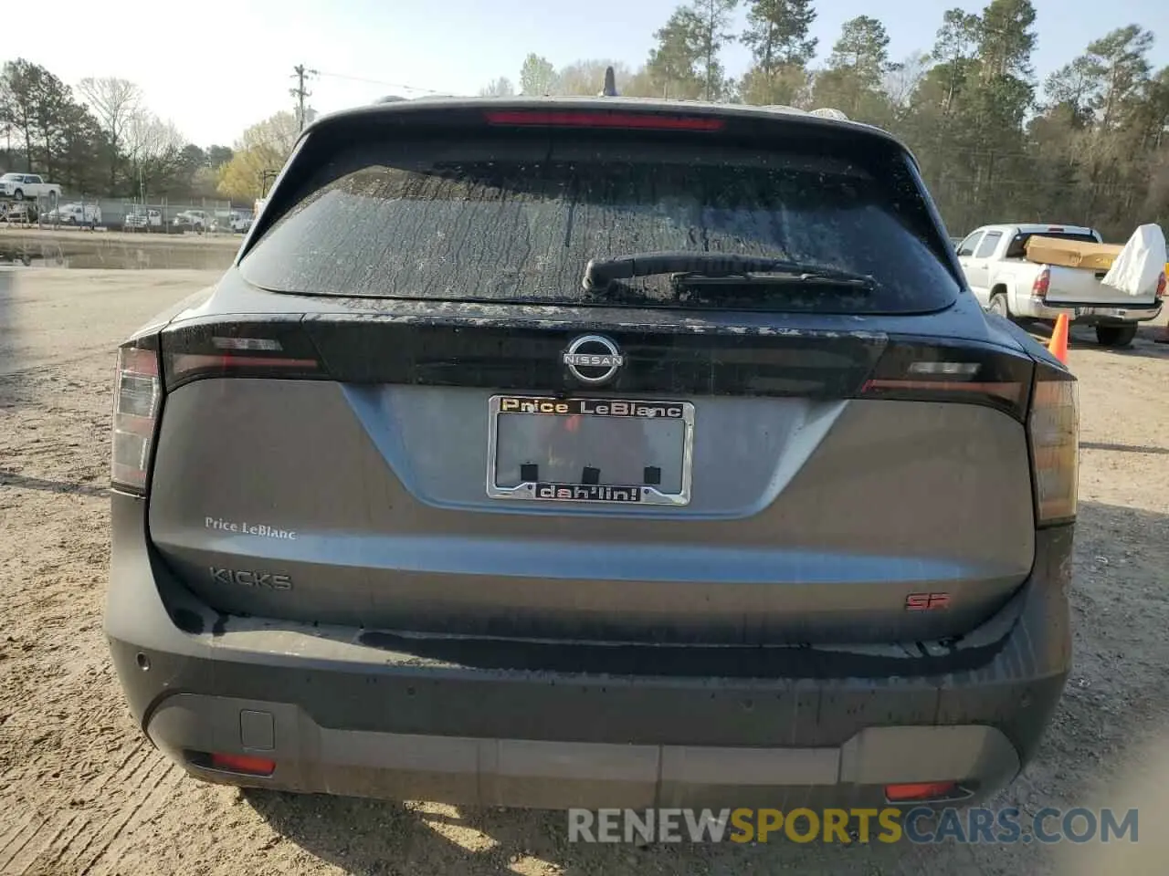 6 Photograph of a damaged car 3N8AP6DA9SL321759 NISSAN KICKS 2025