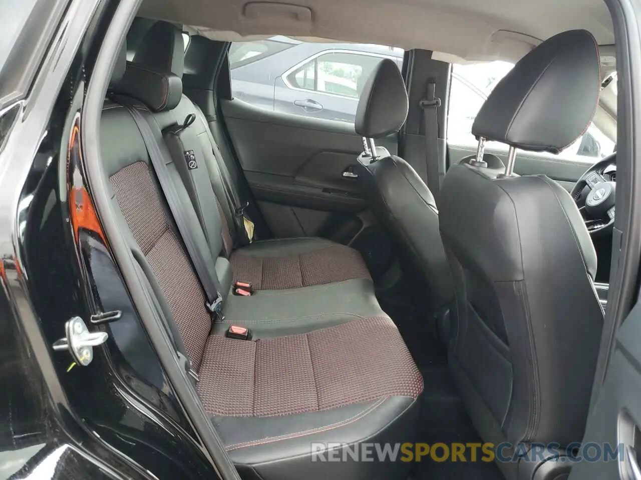 11 Photograph of a damaged car 3N8AP6DAXSL335220 NISSAN KICKS 2025