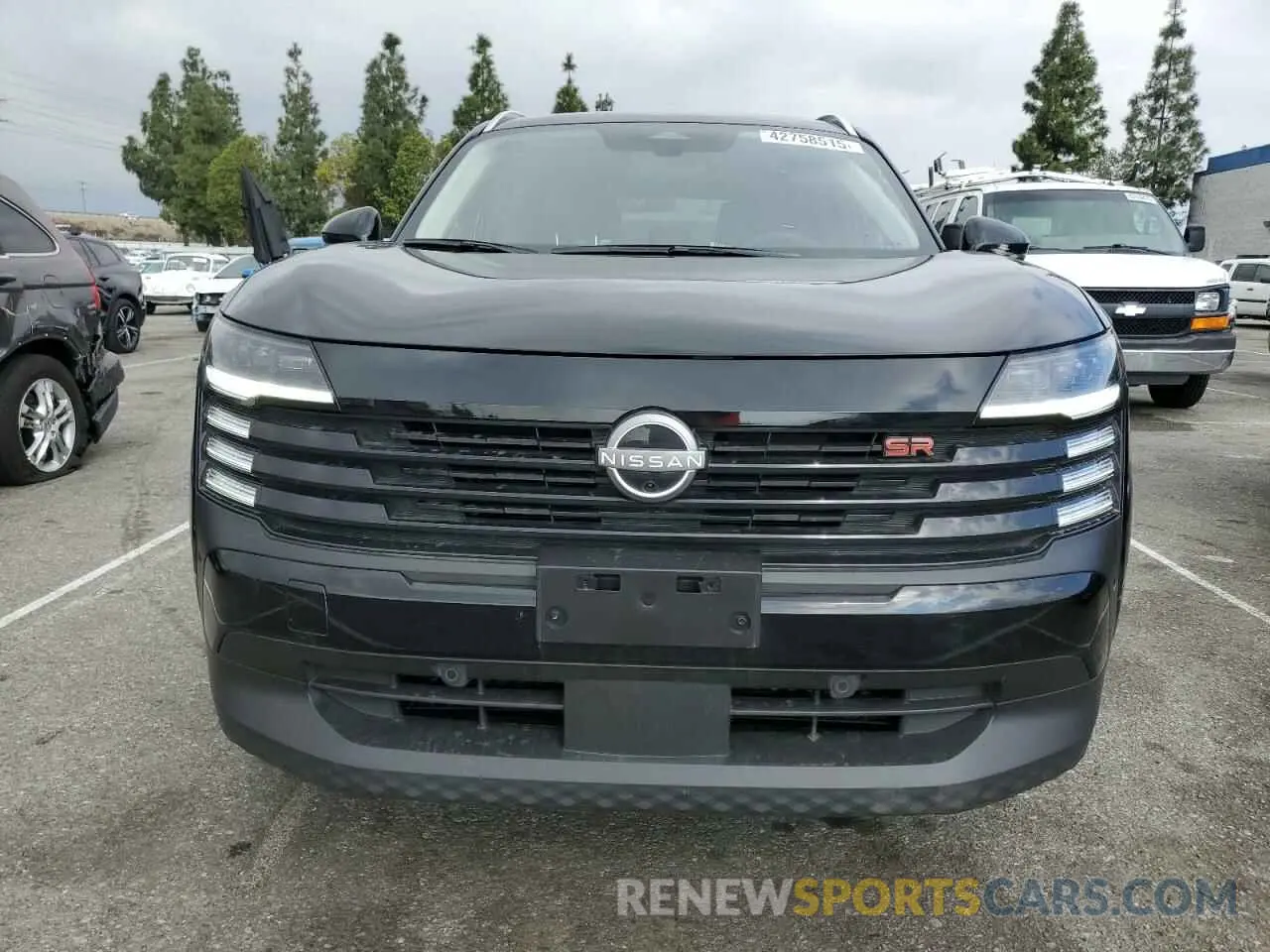 5 Photograph of a damaged car 3N8AP6DAXSL335220 NISSAN KICKS 2025