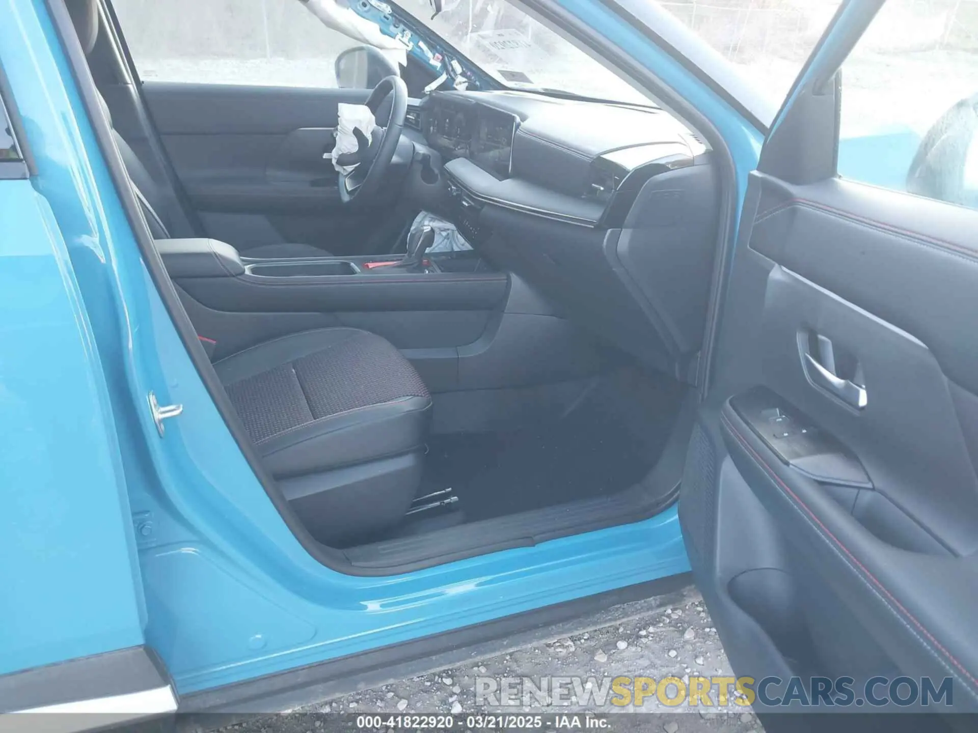 5 Photograph of a damaged car 3N8AP6DB0SL309136 NISSAN KICKS 2025
