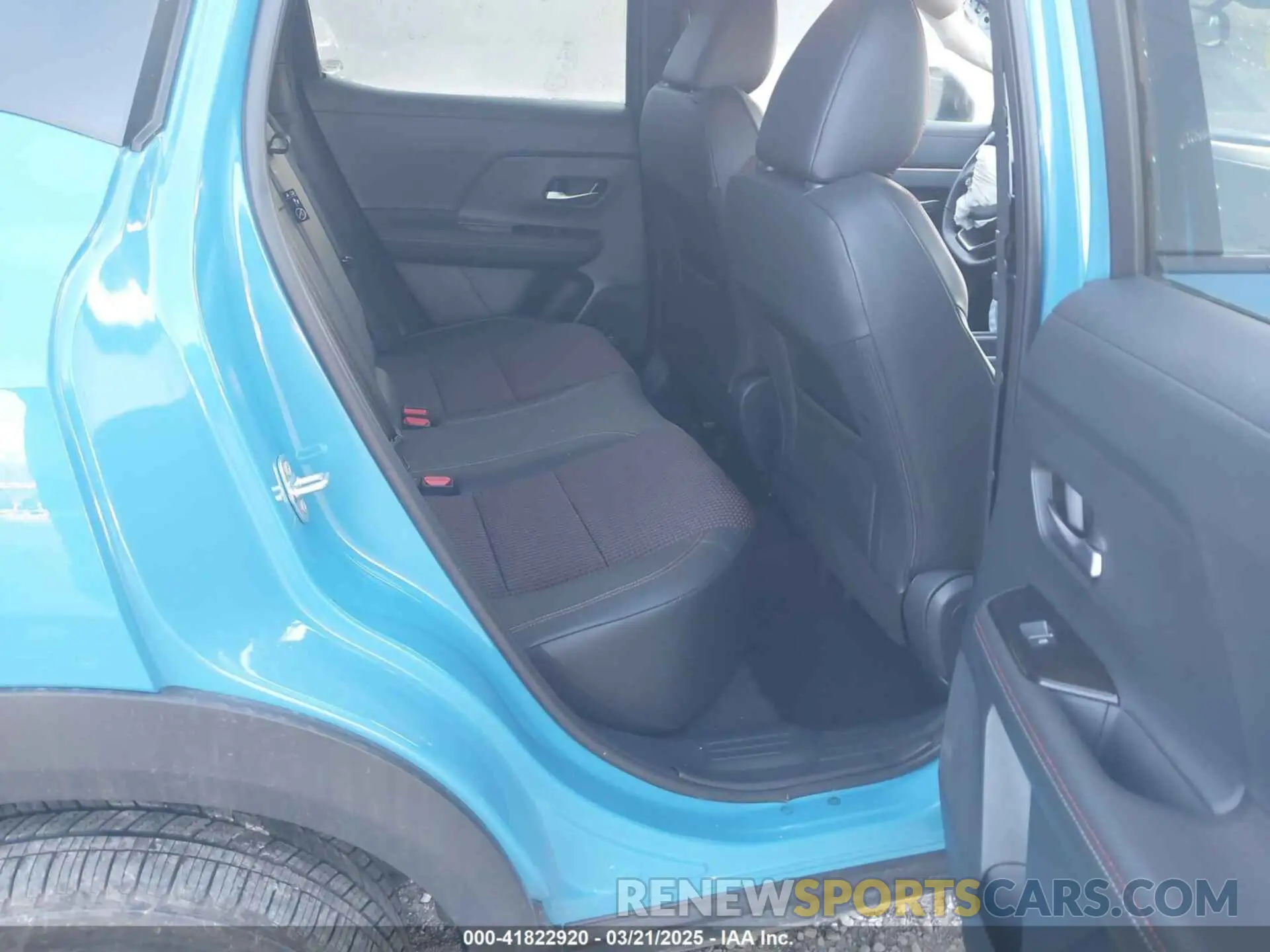 8 Photograph of a damaged car 3N8AP6DB0SL309136 NISSAN KICKS 2025