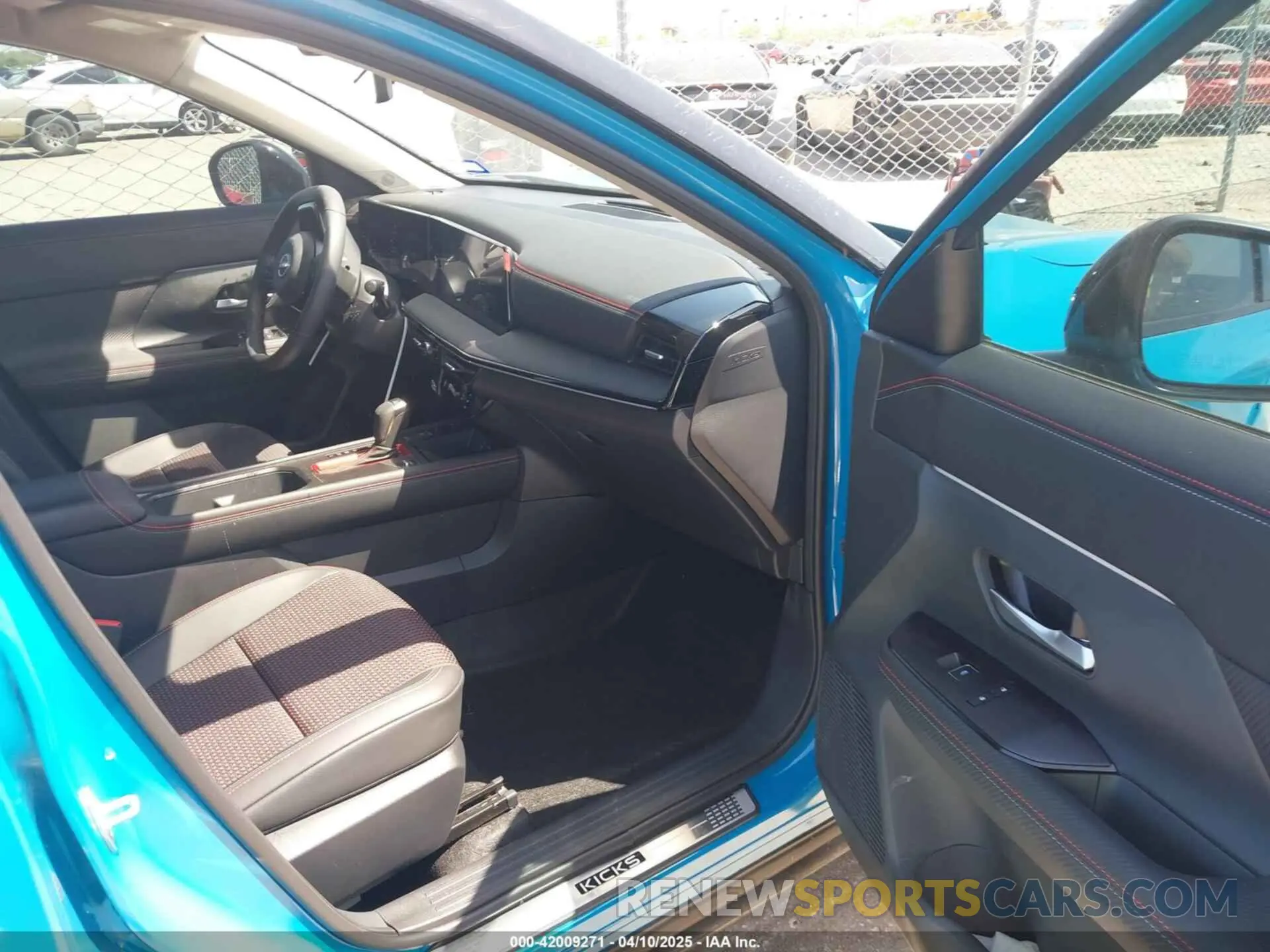 5 Photograph of a damaged car 3N8AP6DB0SL321643 NISSAN KICKS 2025