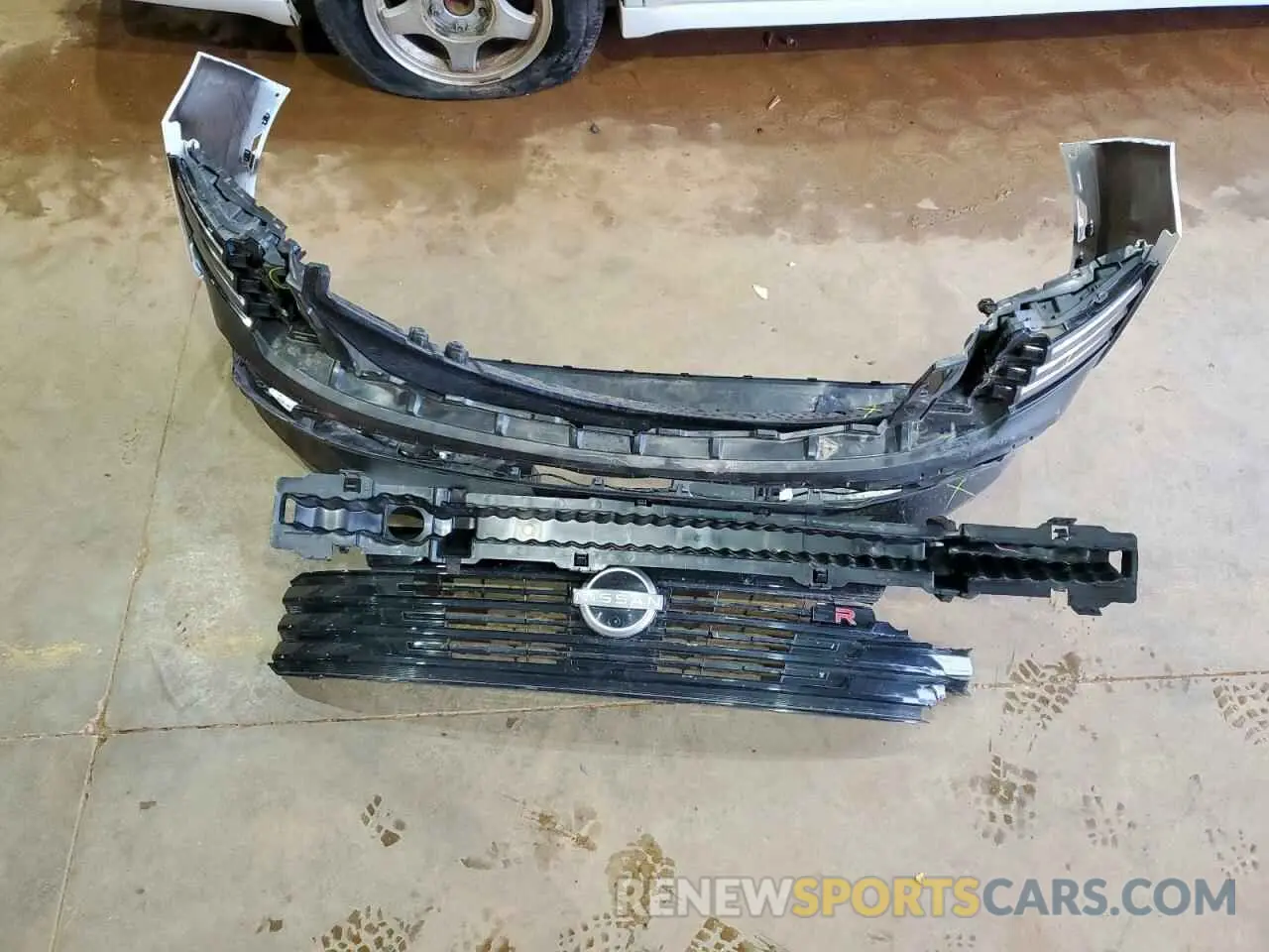 13 Photograph of a damaged car 3N8AP6DB2SL364882 NISSAN KICKS 2025