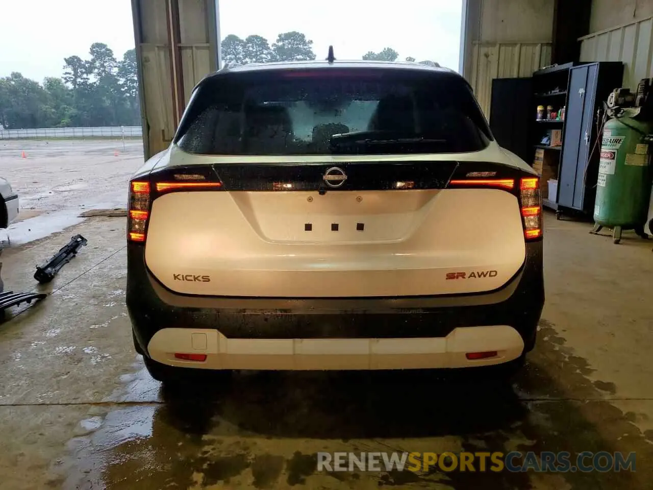 6 Photograph of a damaged car 3N8AP6DB2SL364882 NISSAN KICKS 2025