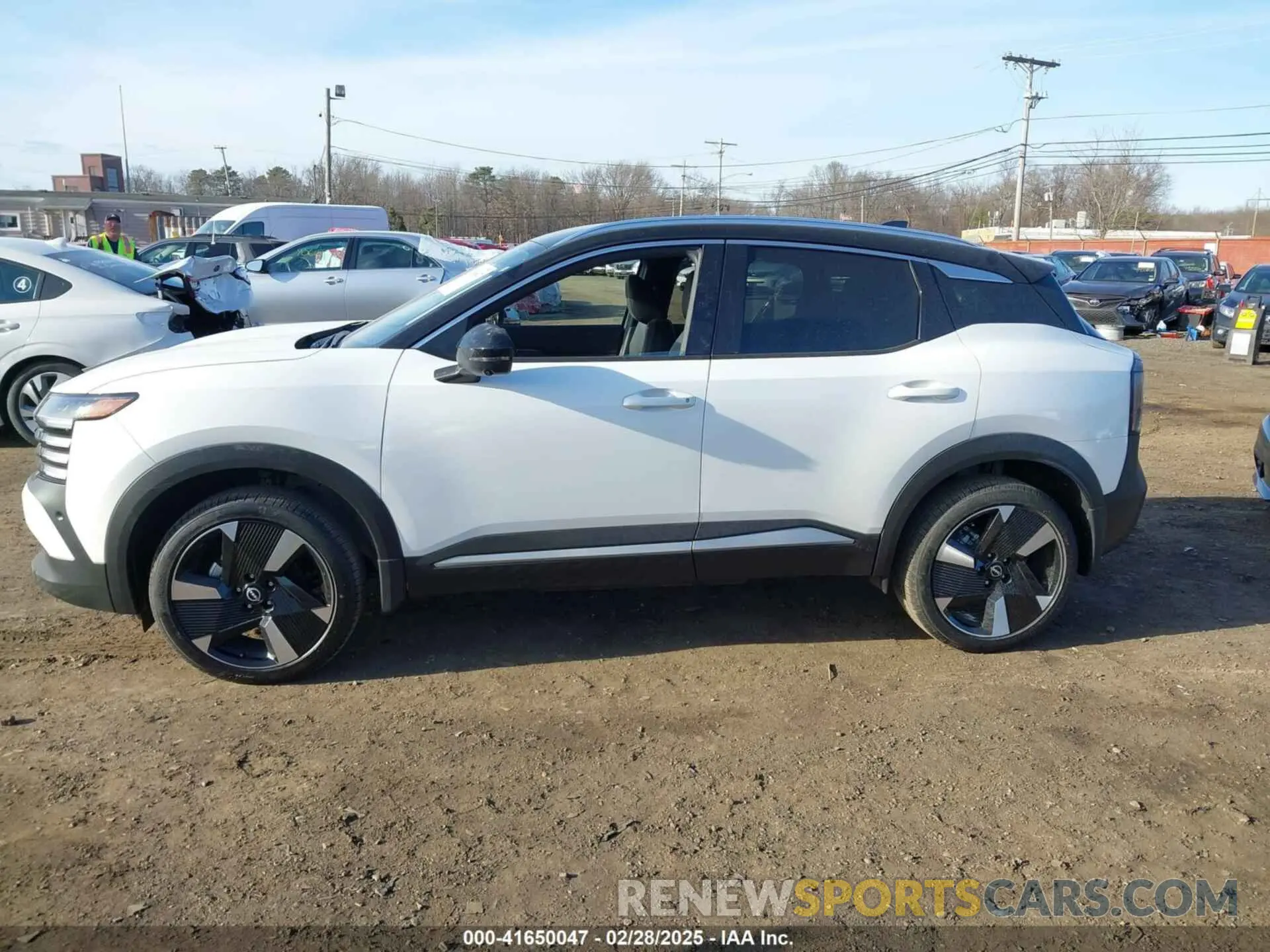 14 Photograph of a damaged car 3N8AP6DB5SL308659 NISSAN KICKS 2025