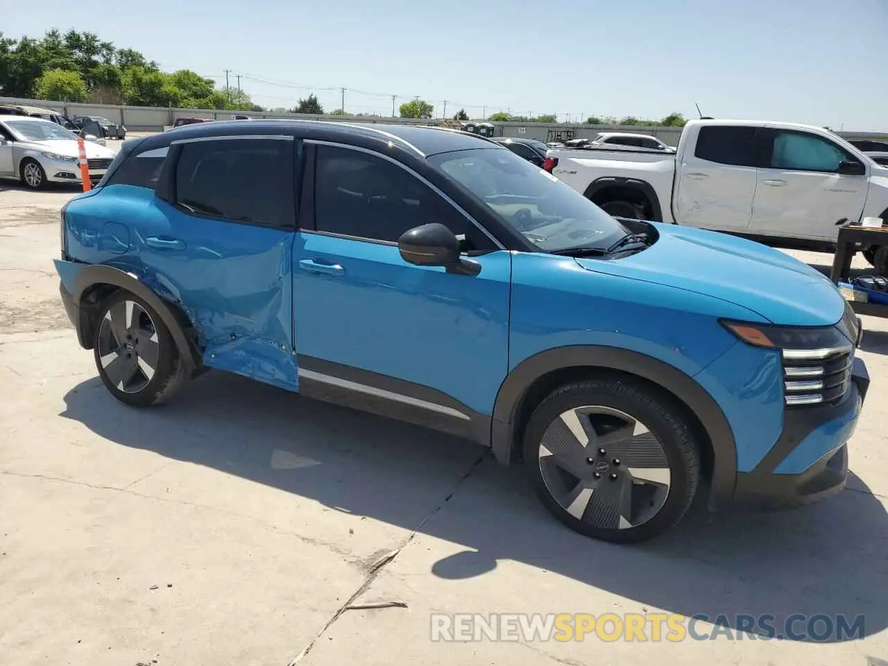 4 Photograph of a damaged car 3N8AP6DB9SL307126 NISSAN KICKS 2025