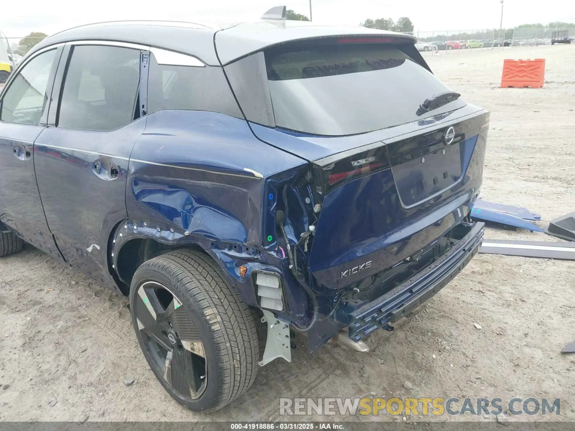 18 Photograph of a damaged car 3N8AP6DC0SL307704 NISSAN KICKS 2025