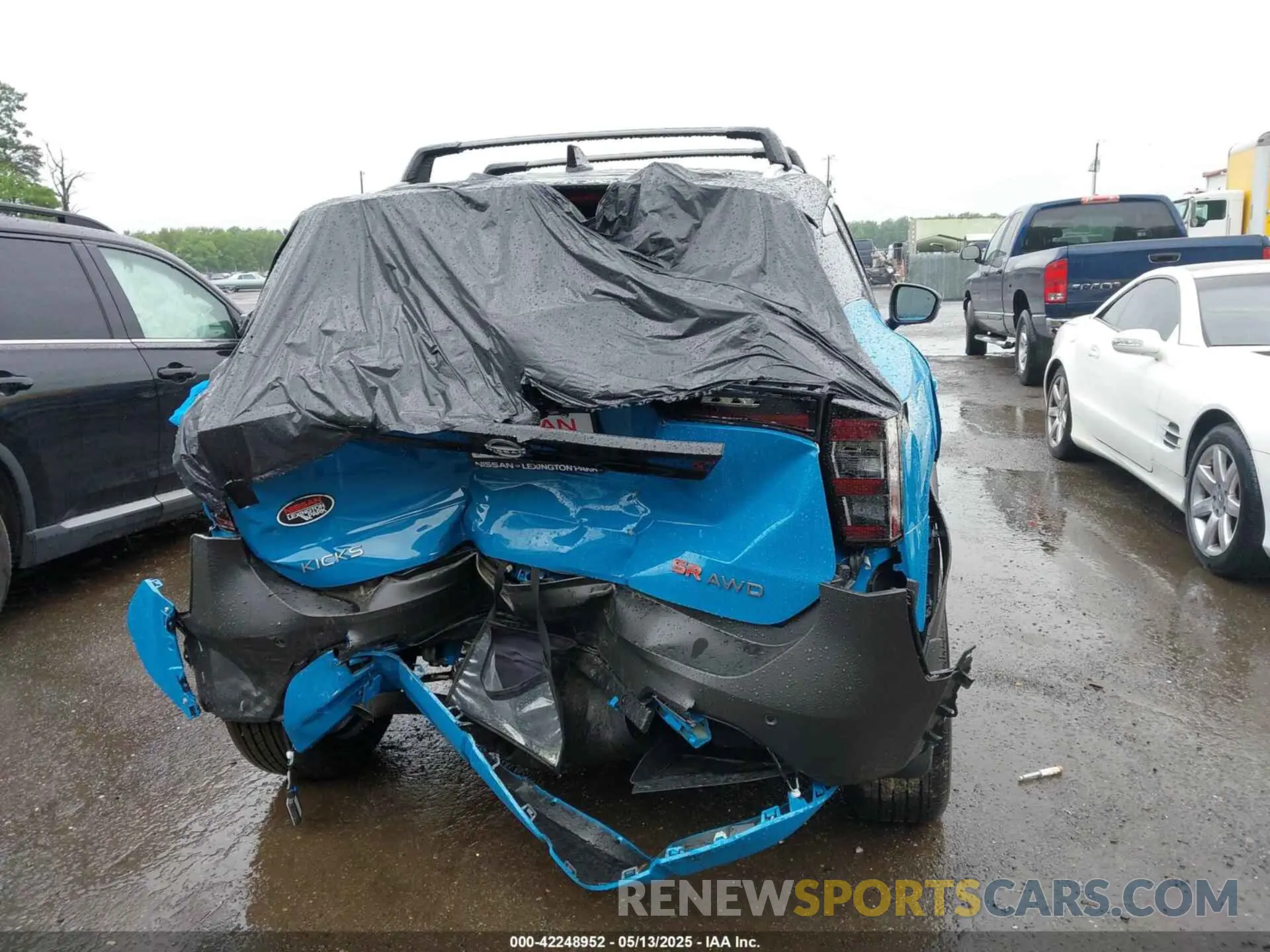16 Photograph of a damaged car 3N8AP6DD4SL353822 NISSAN KICKS 2025