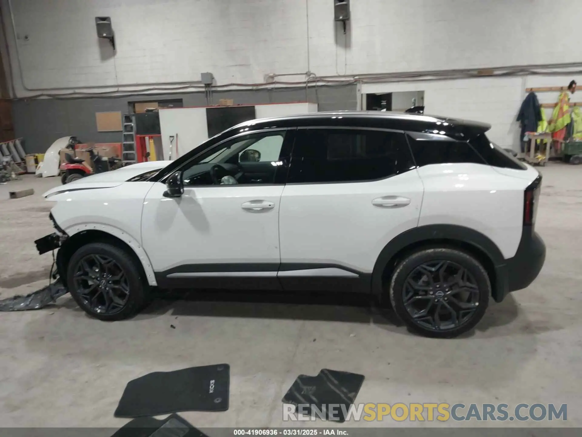15 Photograph of a damaged car 3N8AP6DD6SL371903 NISSAN KICKS 2025