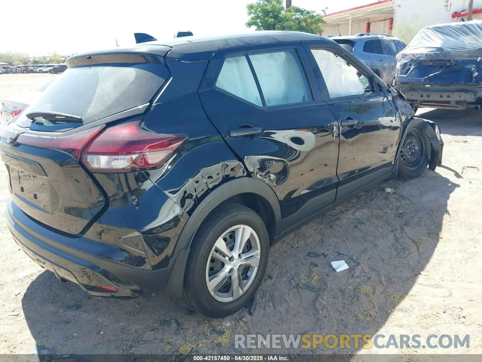 4 Photograph of a damaged car 3N1CP5BV0SL473596 NISSAN KICKS PLAY 2025