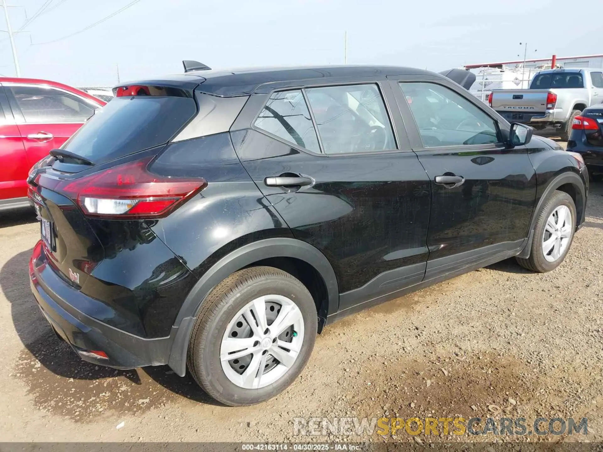 4 Photograph of a damaged car 3N1CP5BV7SL476026 NISSAN KICKS PLAY 2025