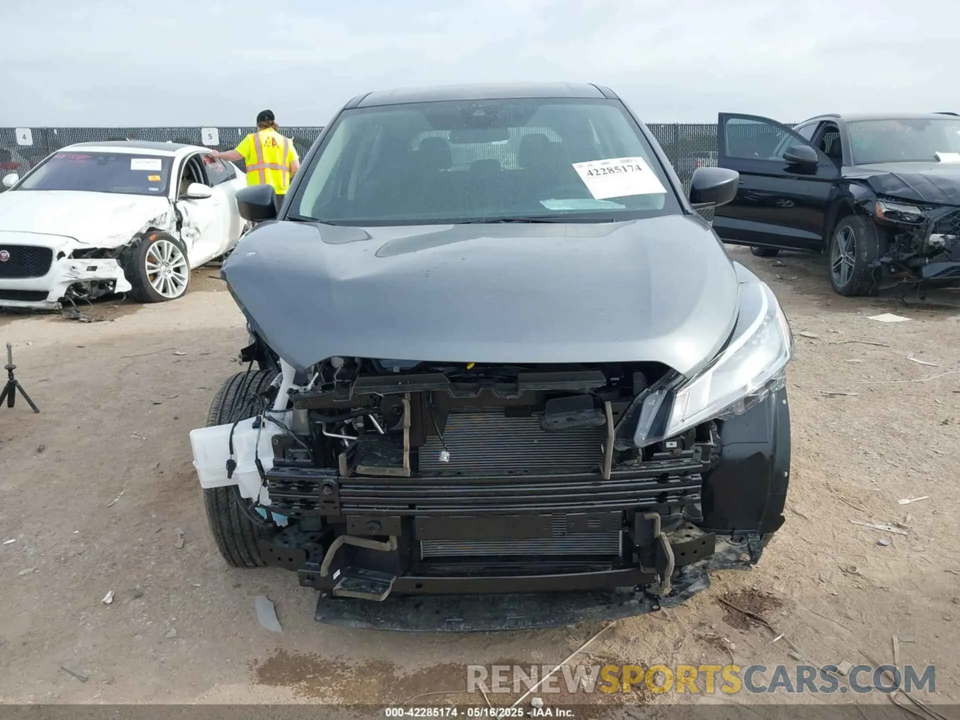 12 Photograph of a damaged car 3N1CP5BVXSL478059 NISSAN KICKS PLAY 2025