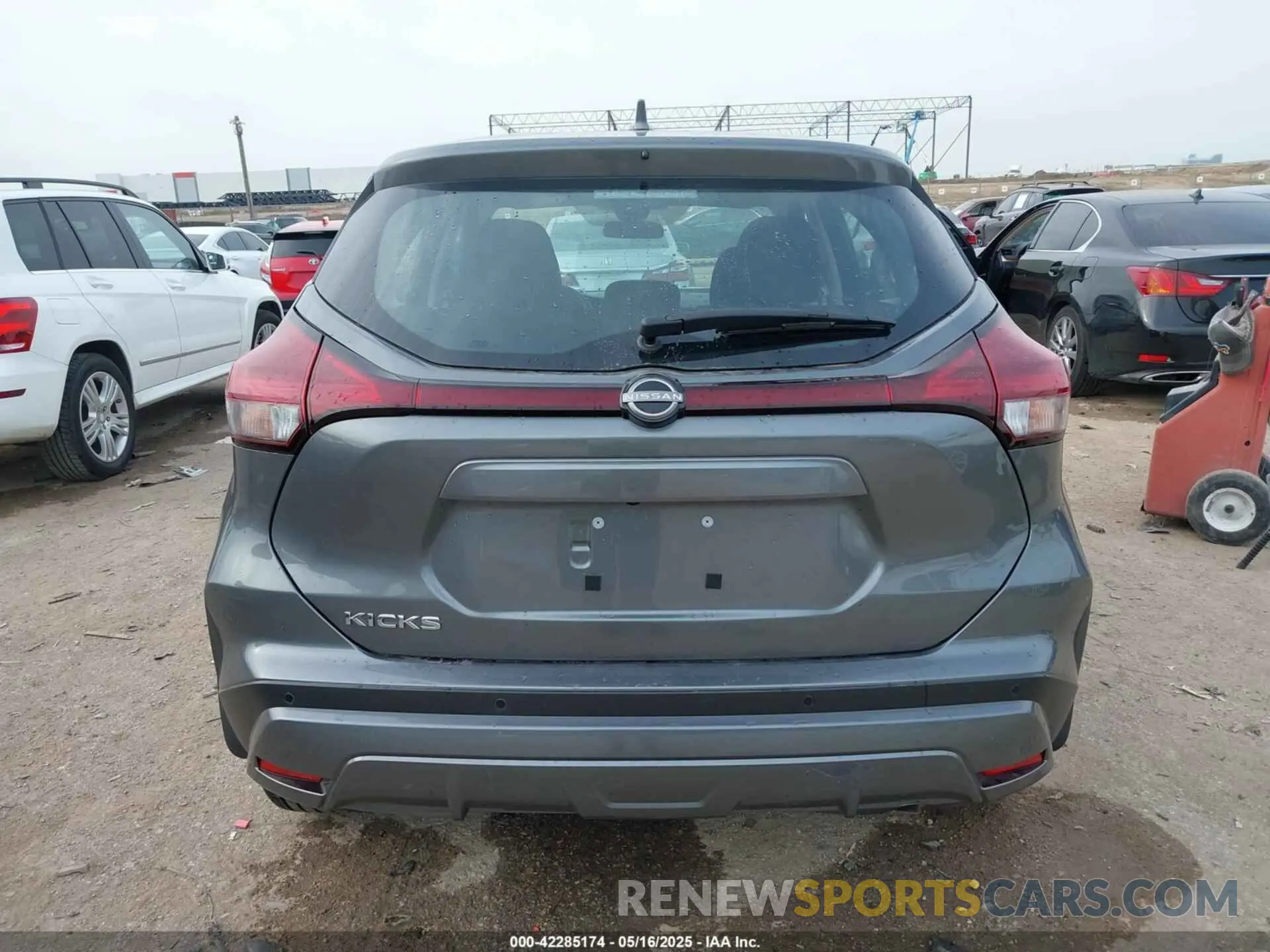 16 Photograph of a damaged car 3N1CP5BVXSL478059 NISSAN KICKS PLAY 2025