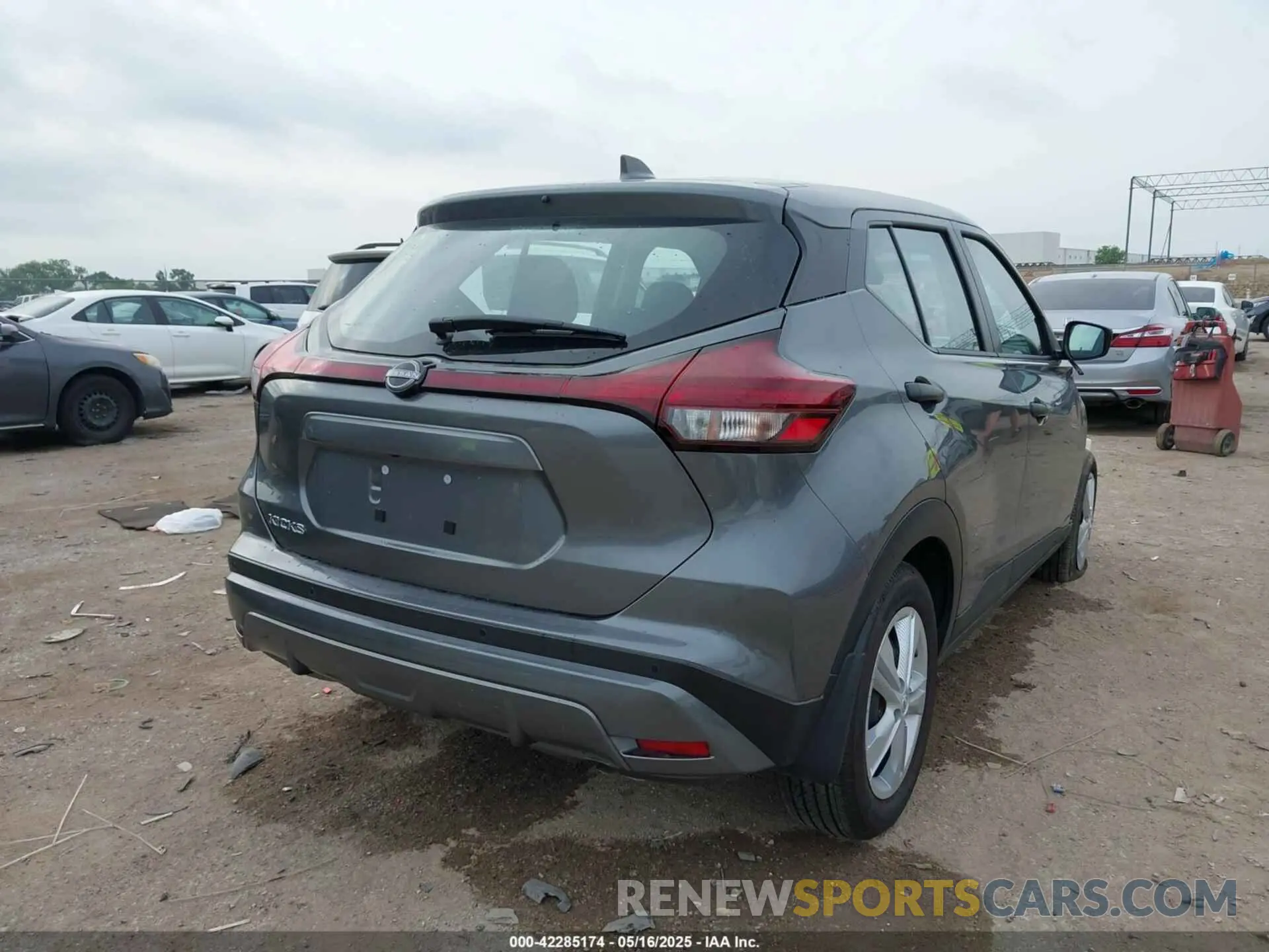 4 Photograph of a damaged car 3N1CP5BVXSL478059 NISSAN KICKS PLAY 2025