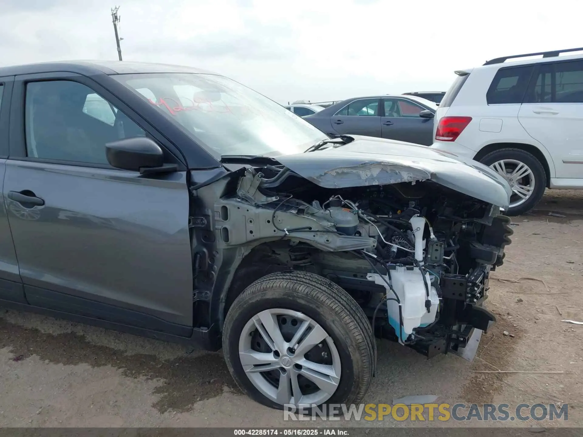 6 Photograph of a damaged car 3N1CP5BVXSL478059 NISSAN KICKS PLAY 2025
