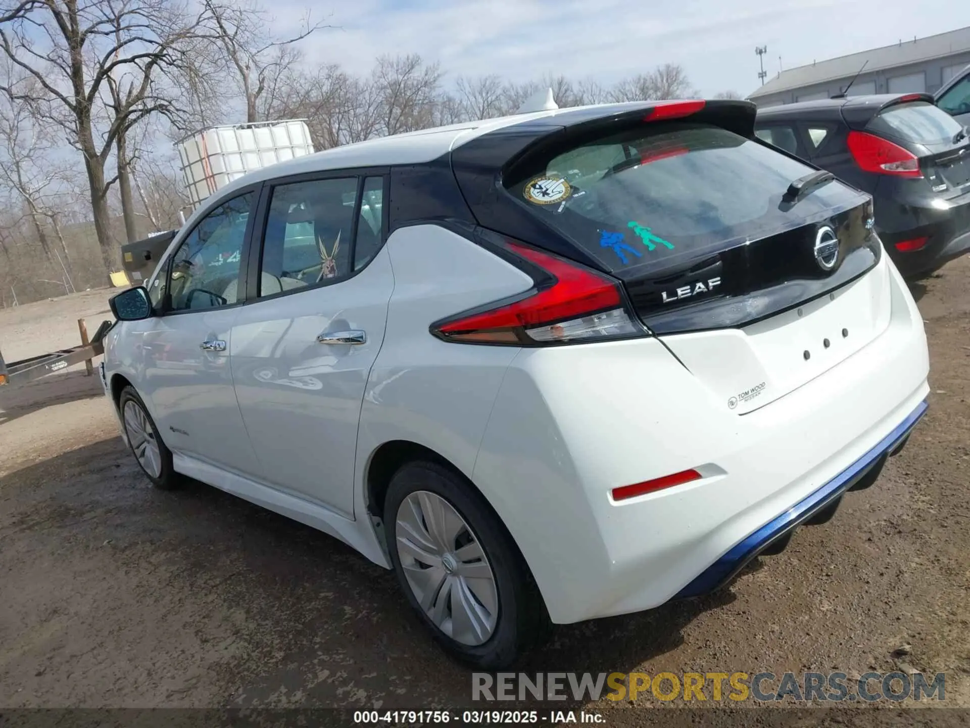 3 Photograph of a damaged car 1N4AZ1CP0KC321908 NISSAN LEAF 2019