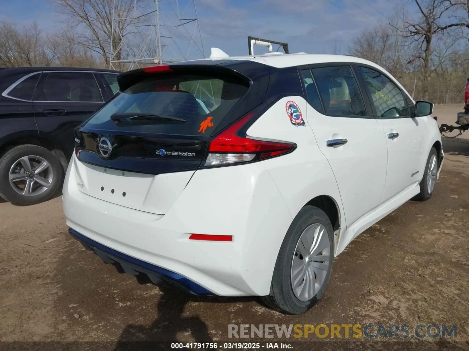 4 Photograph of a damaged car 1N4AZ1CP0KC321908 NISSAN LEAF 2019