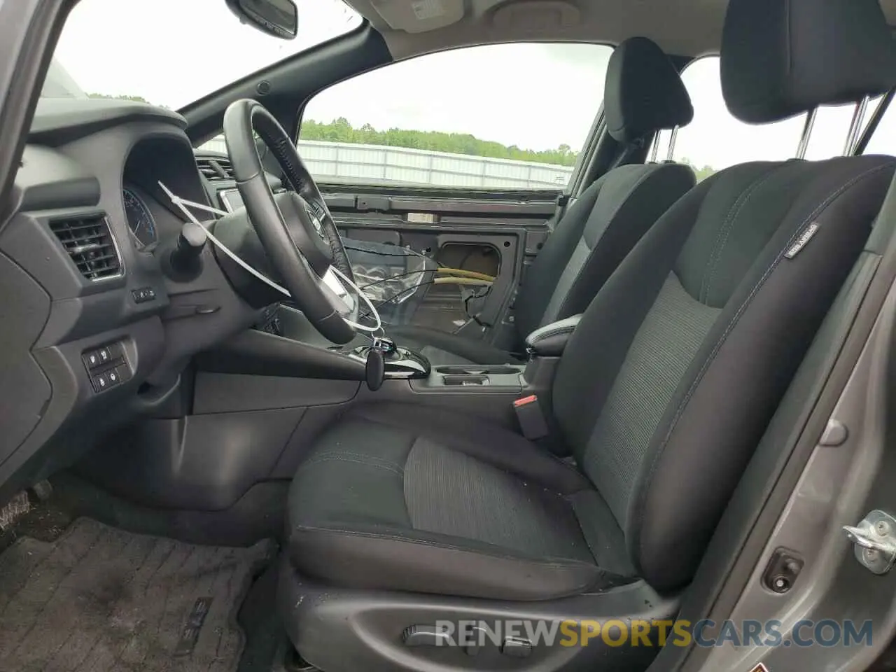 7 Photograph of a damaged car 1N4AZ1CP1KC302364 NISSAN LEAF 2019