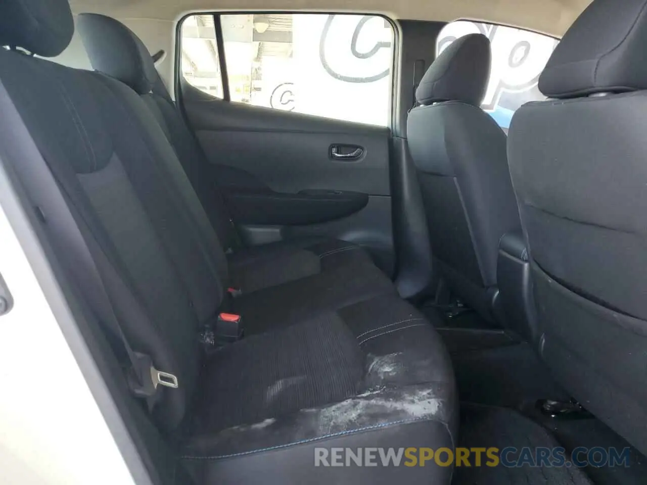 10 Photograph of a damaged car 1N4AZ1CP1KC306317 NISSAN LEAF 2019