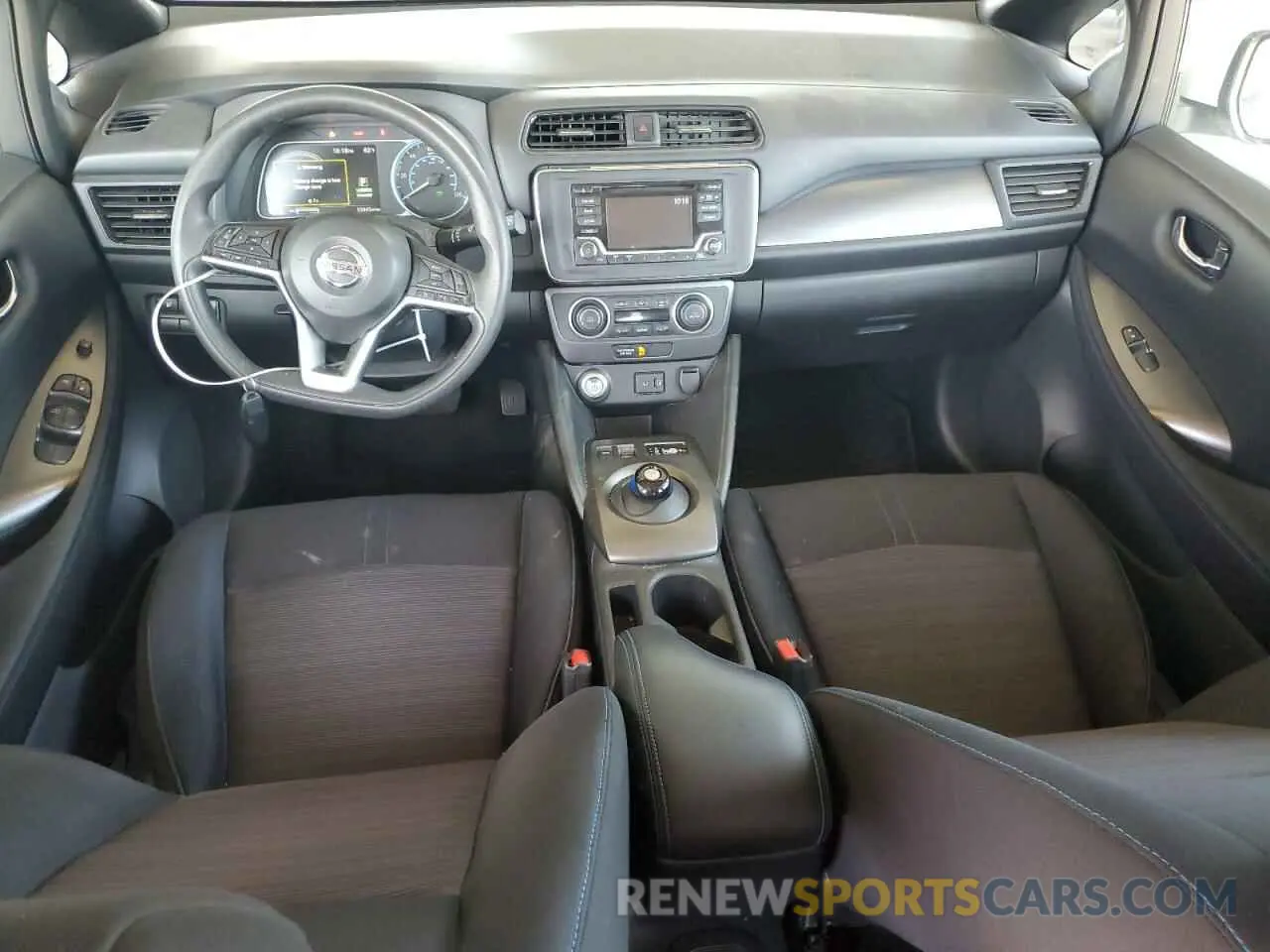 8 Photograph of a damaged car 1N4AZ1CP1KC306317 NISSAN LEAF 2019