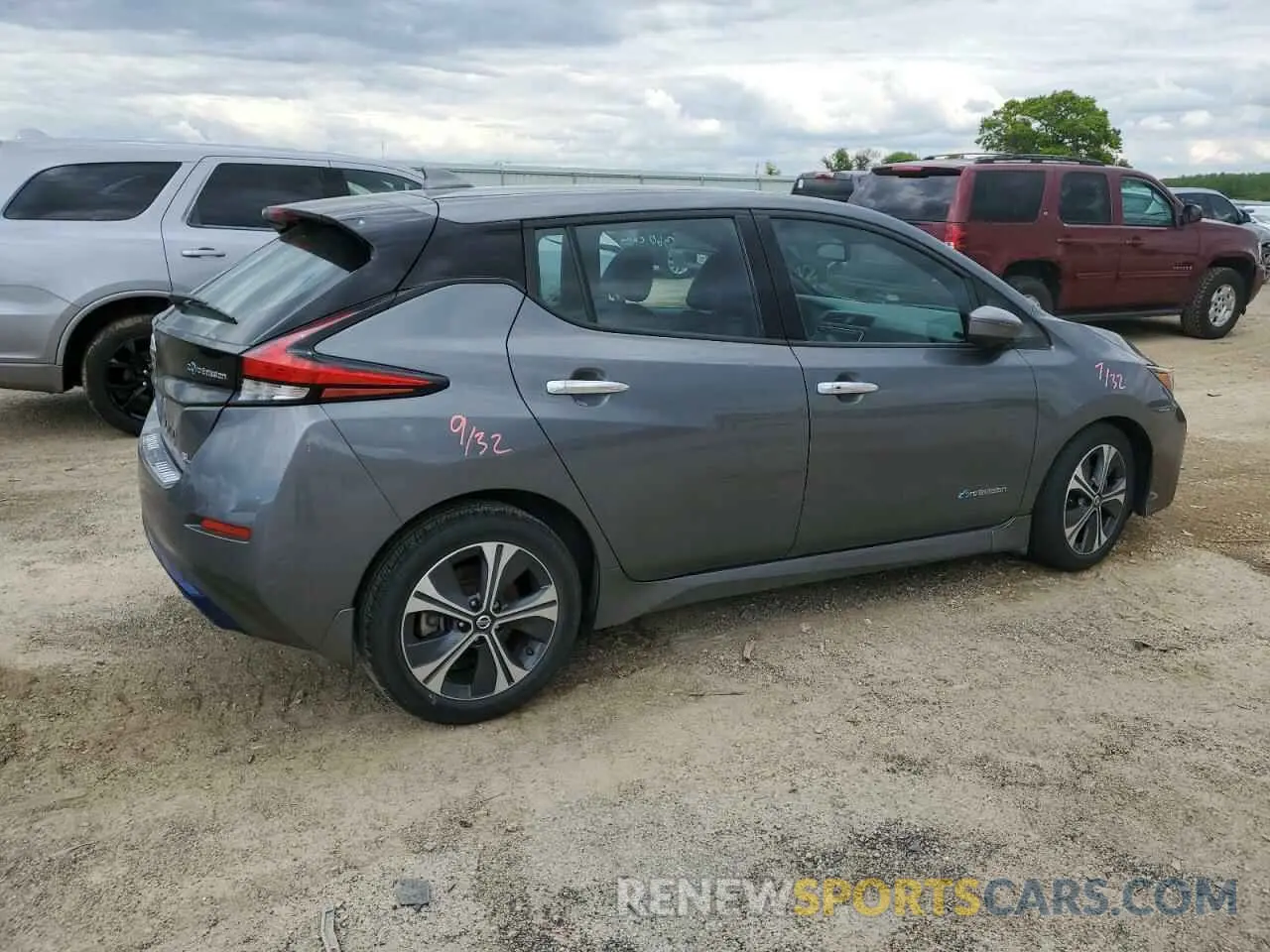 3 Photograph of a damaged car 1N4AZ1CP1KC306883 NISSAN LEAF 2019
