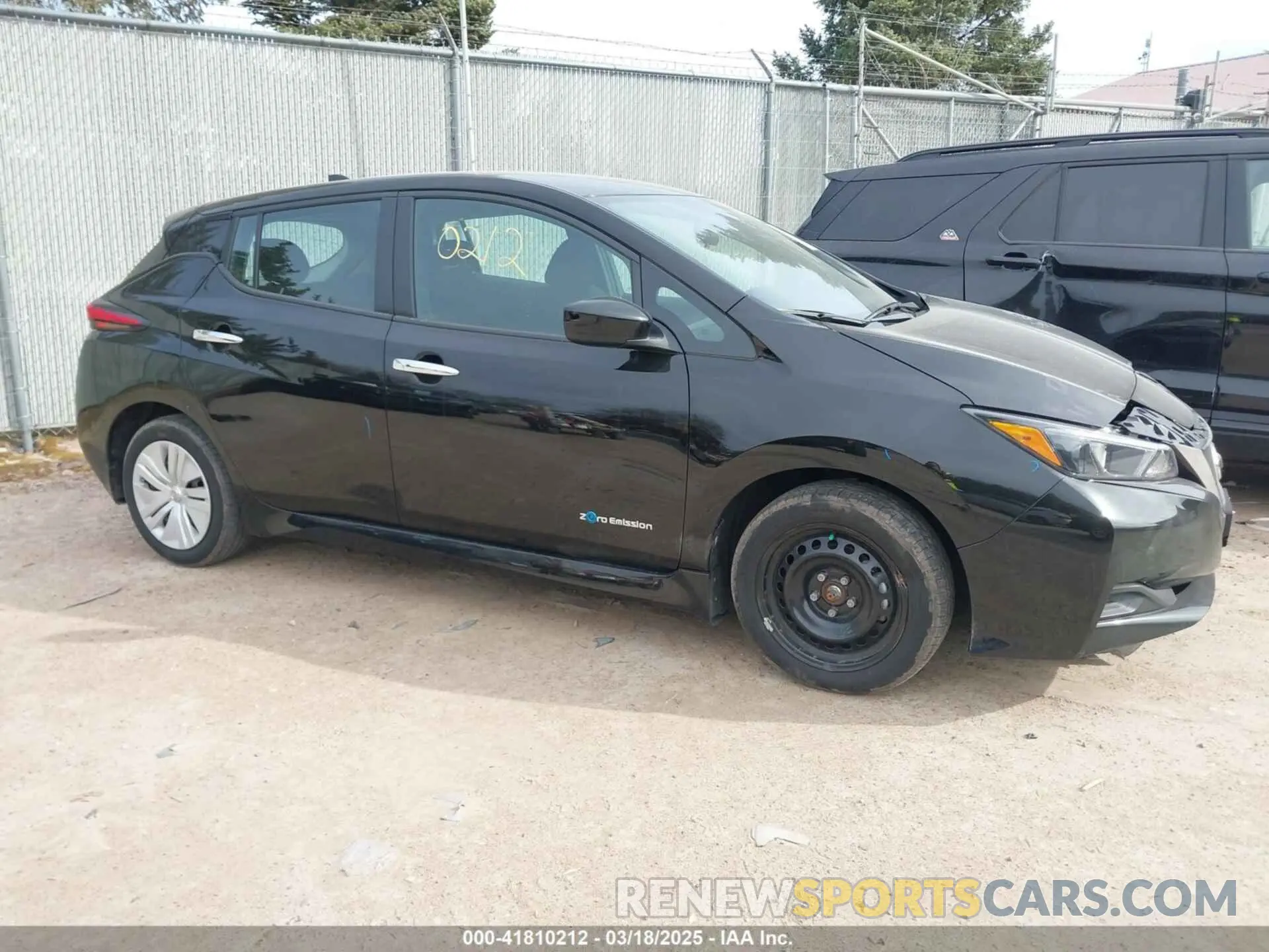 1 Photograph of a damaged car 1N4AZ1CP1KC313672 NISSAN LEAF 2019